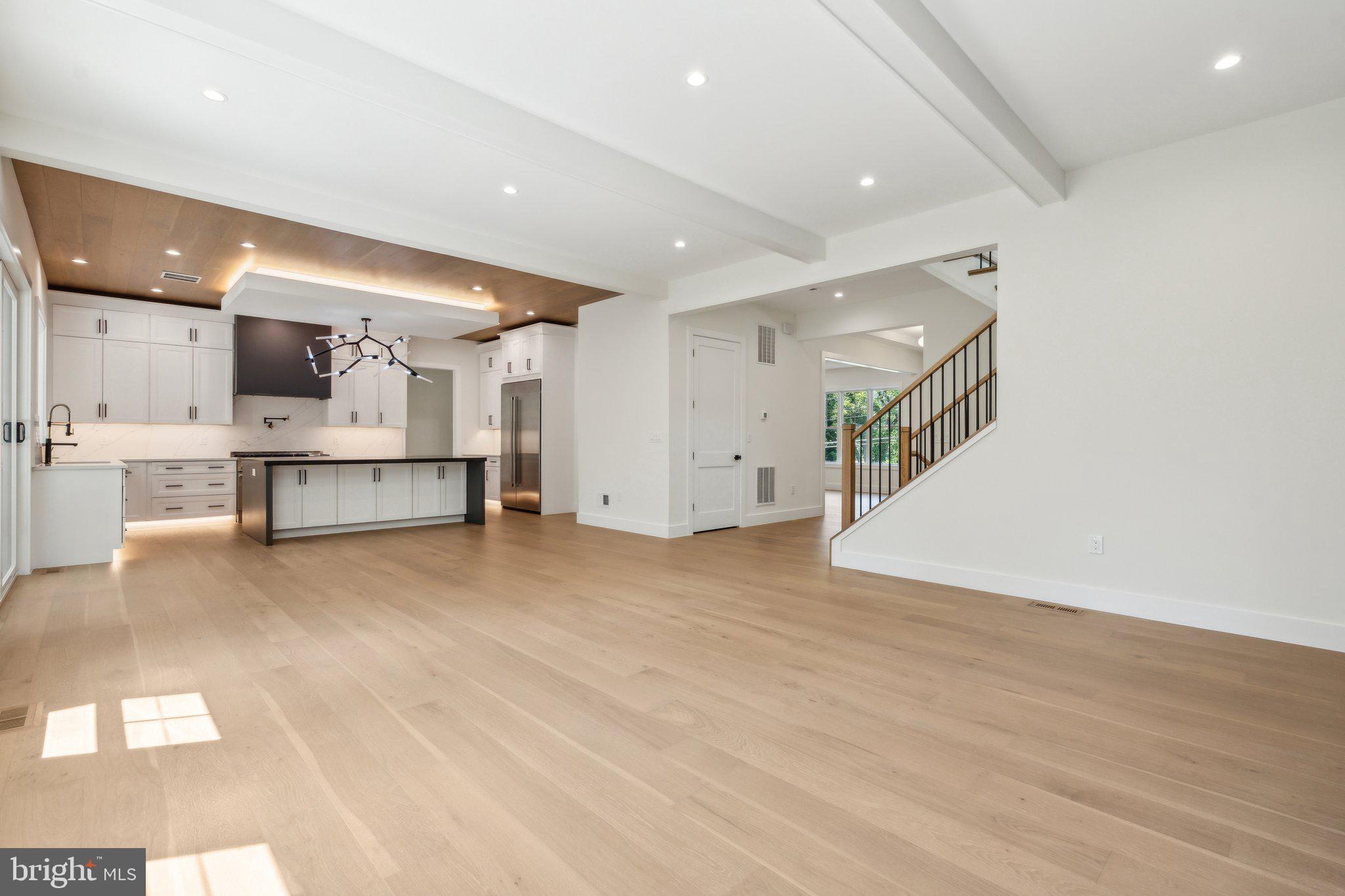 BROYHILLS MCLEAN ESTATES - Residential