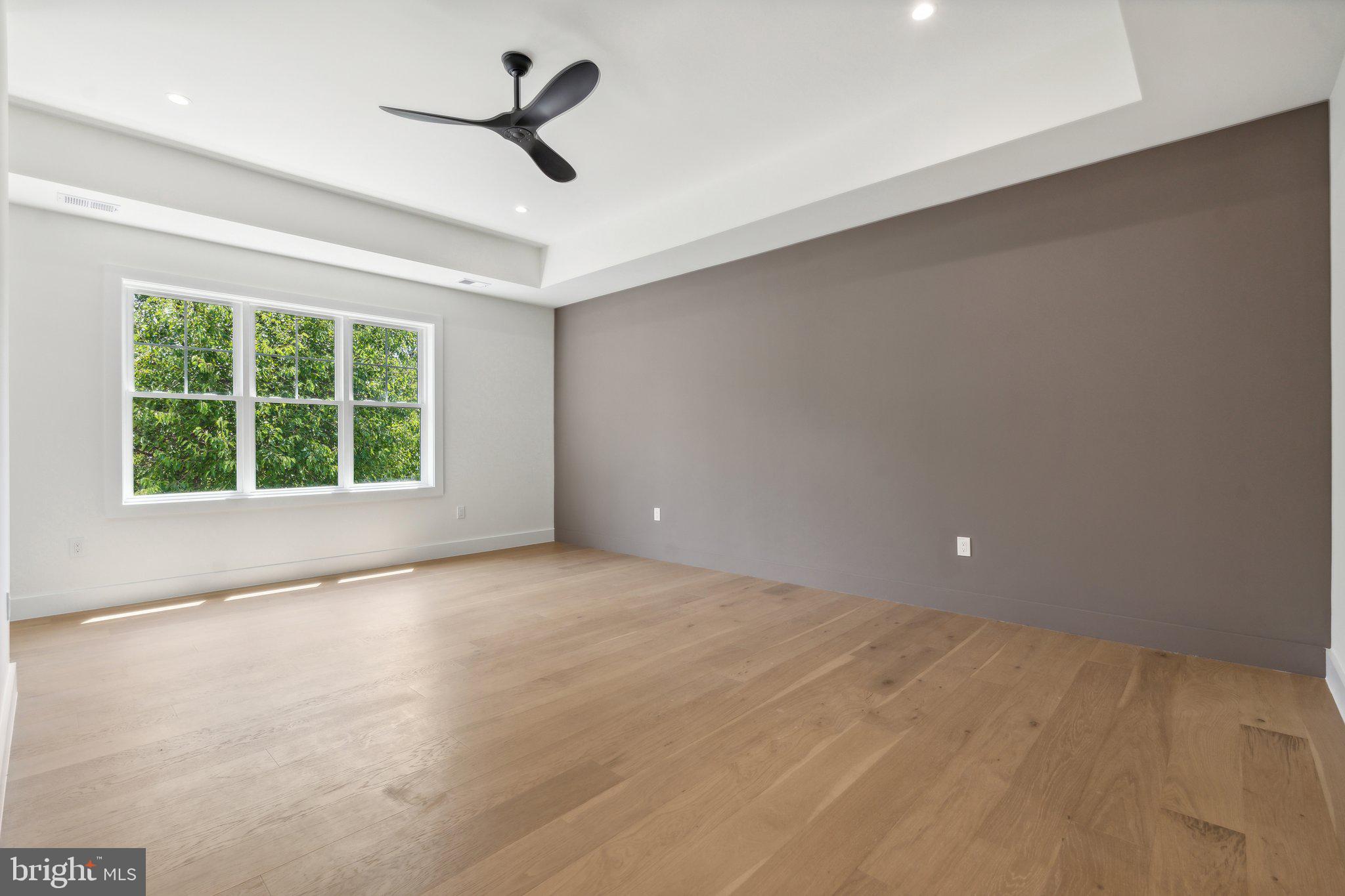 BROYHILLS MCLEAN ESTATES - Residential