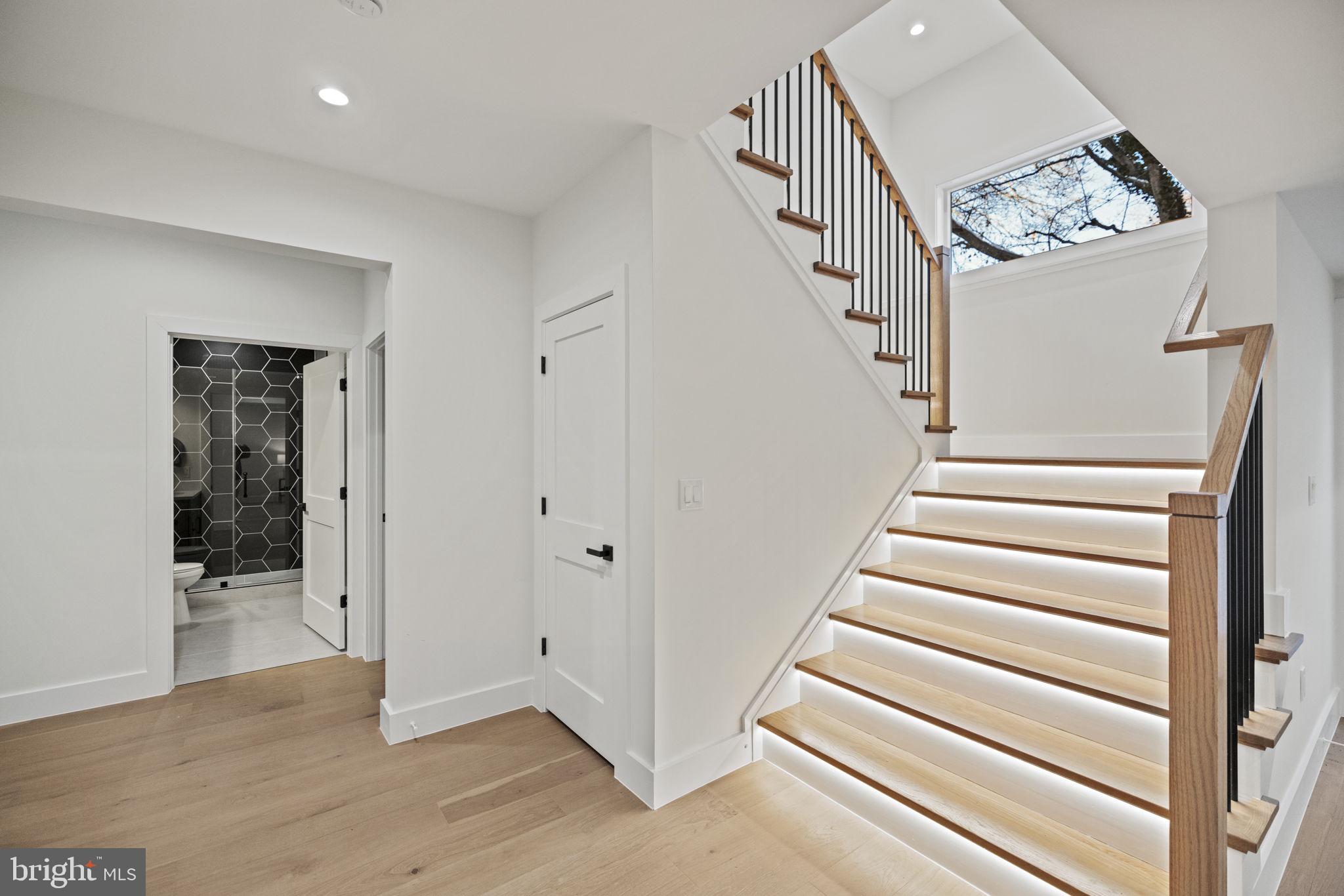 BROYHILLS MCLEAN ESTATES - Residential
