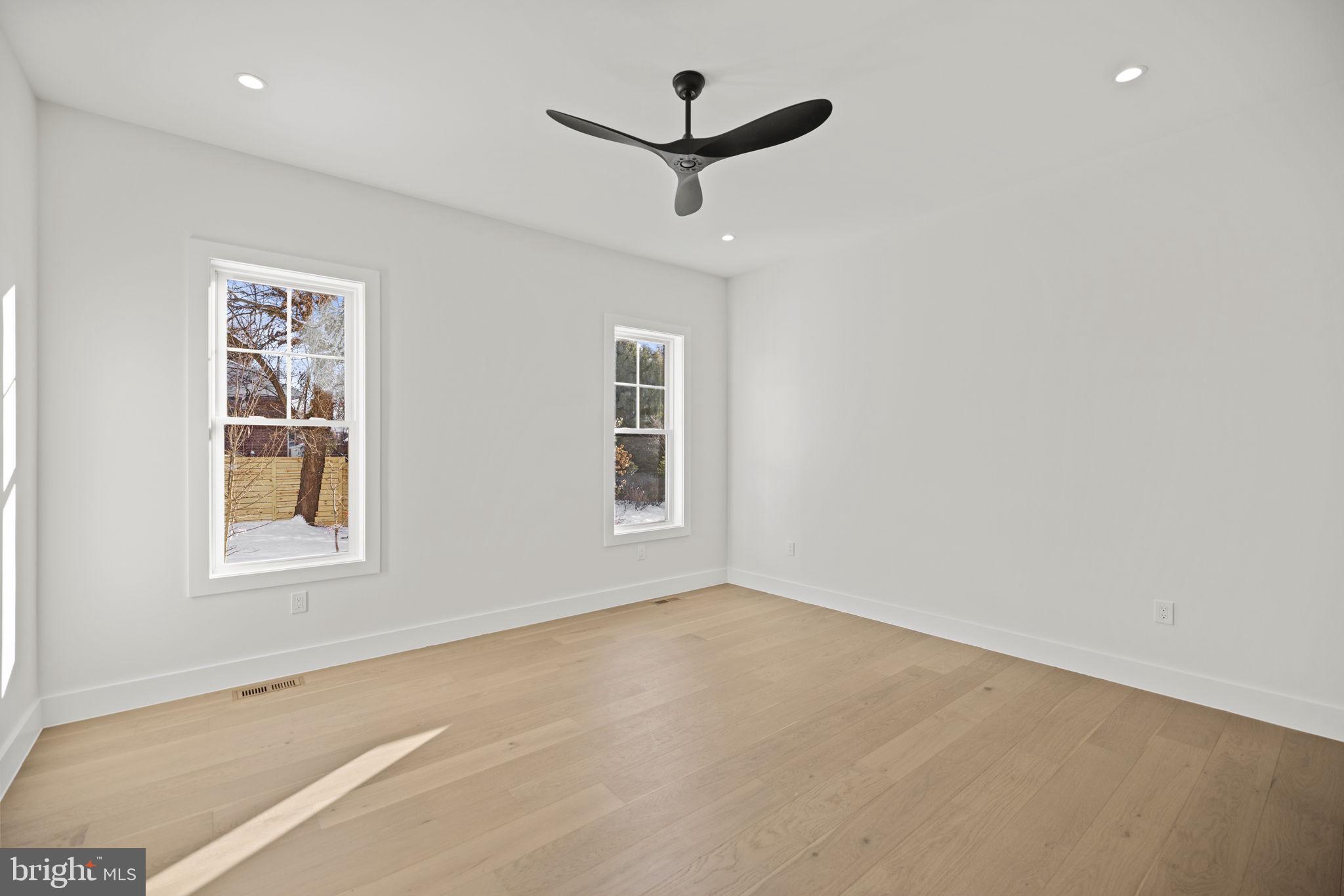 BROYHILLS MCLEAN ESTATES - Residential