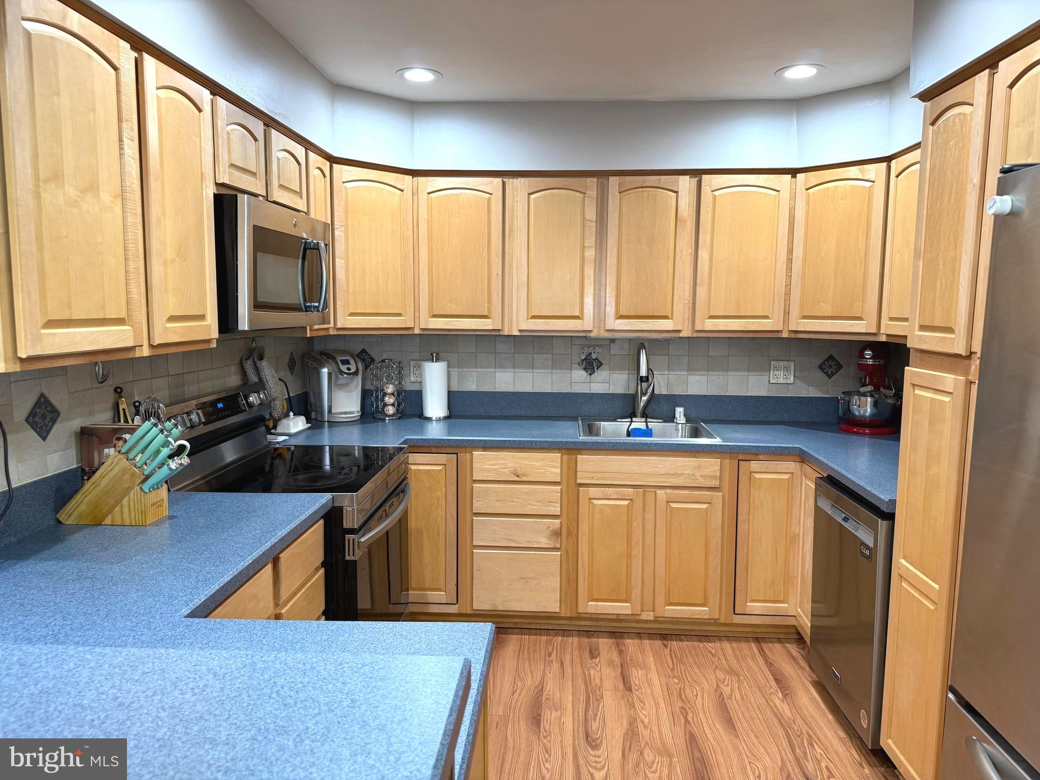 QUINCY HOLLOW - Residential