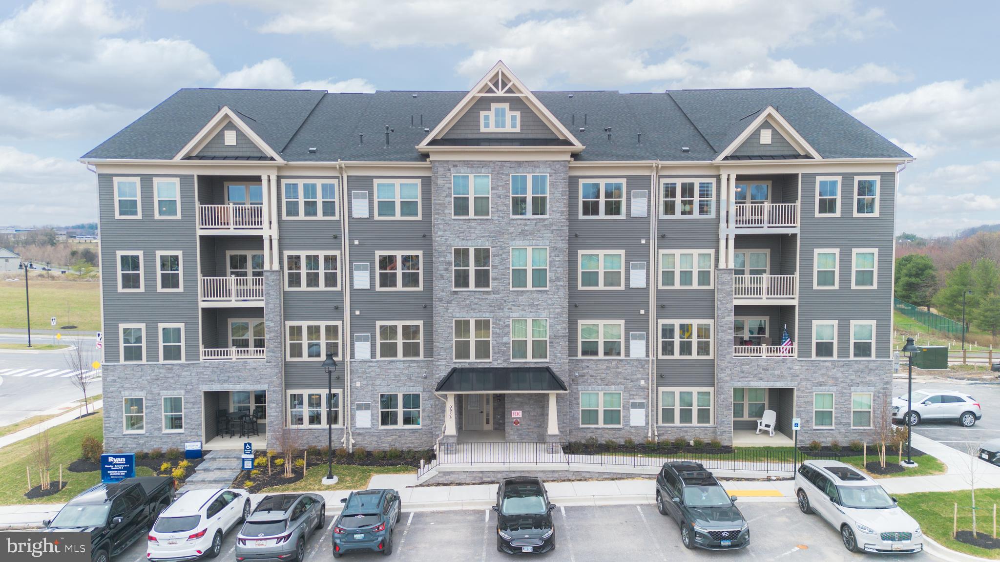 CROMWELL - Residential