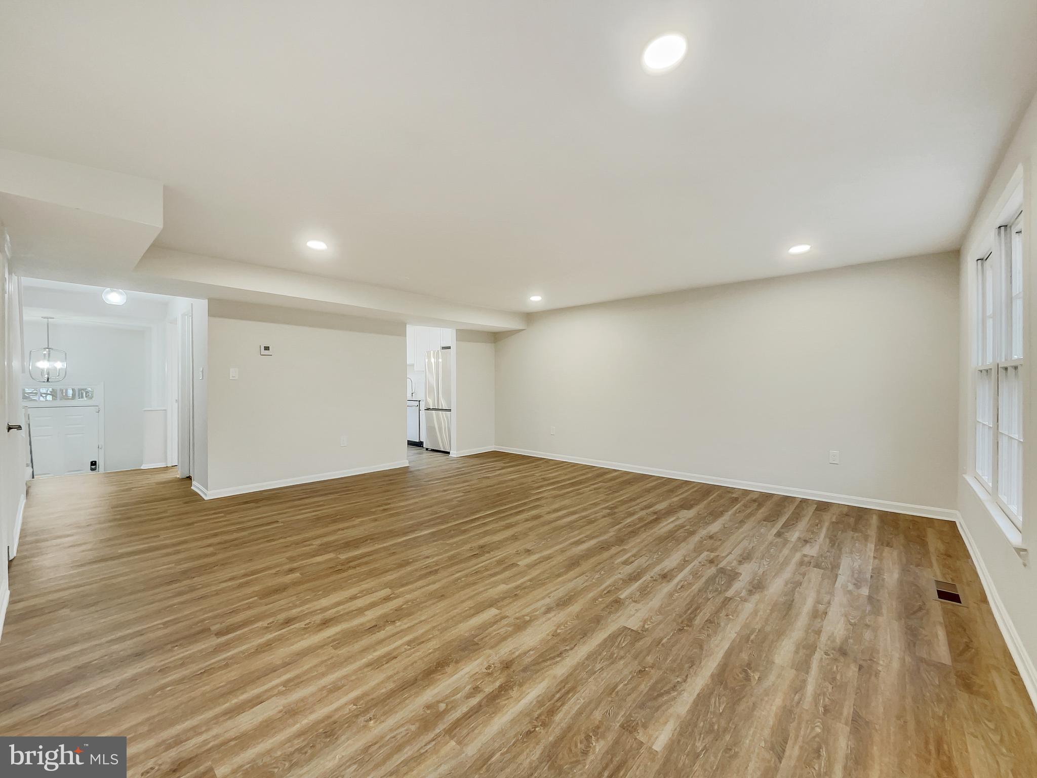 SARATOGA TOWNHOUSES - Residential