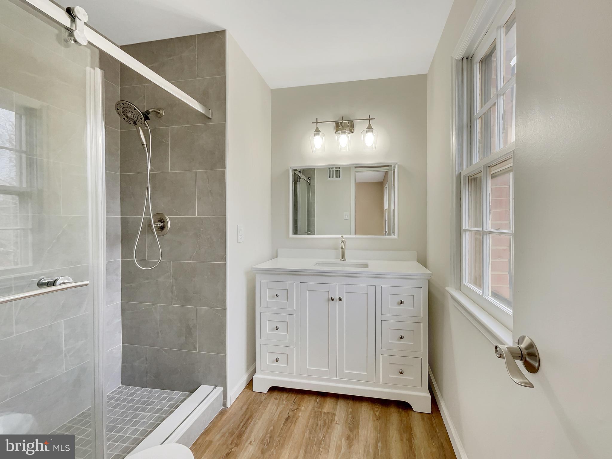 SARATOGA TOWNHOUSES - Residential