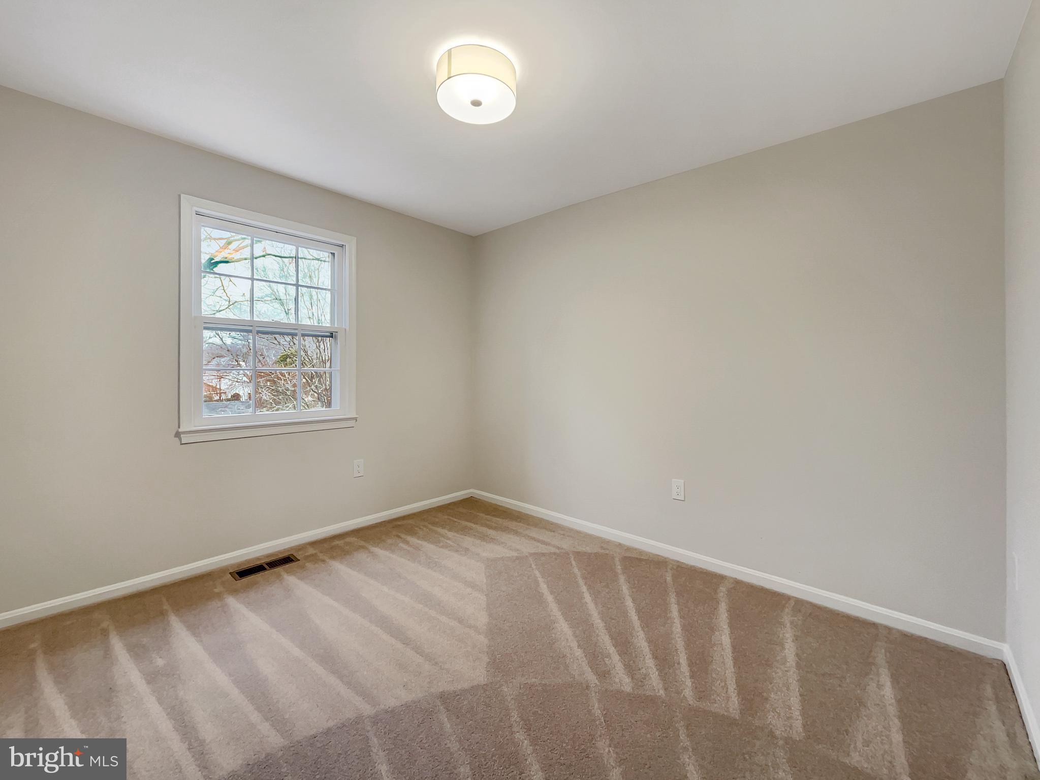 SARATOGA TOWNHOUSES - Residential