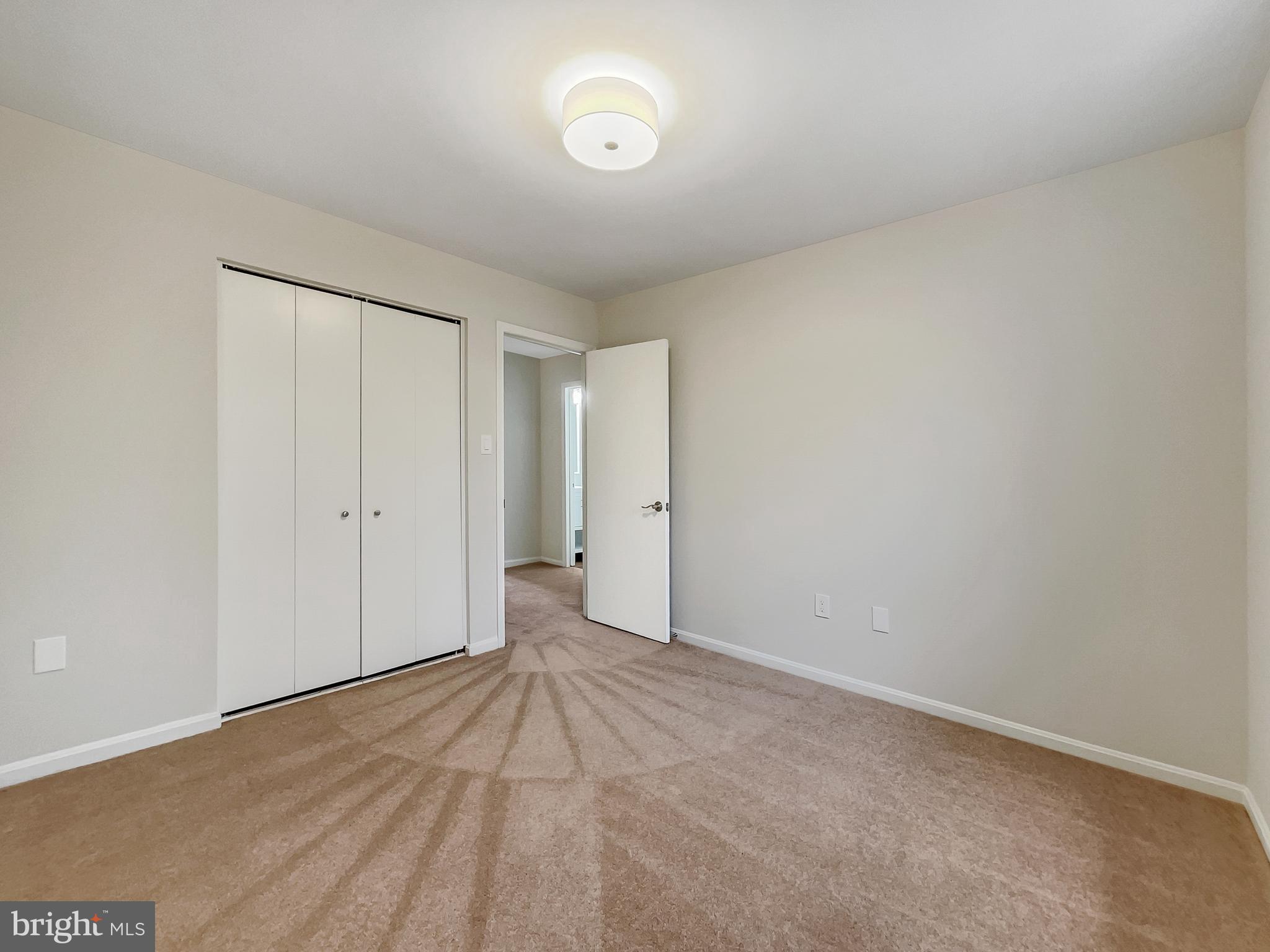 SARATOGA TOWNHOUSES - Residential
