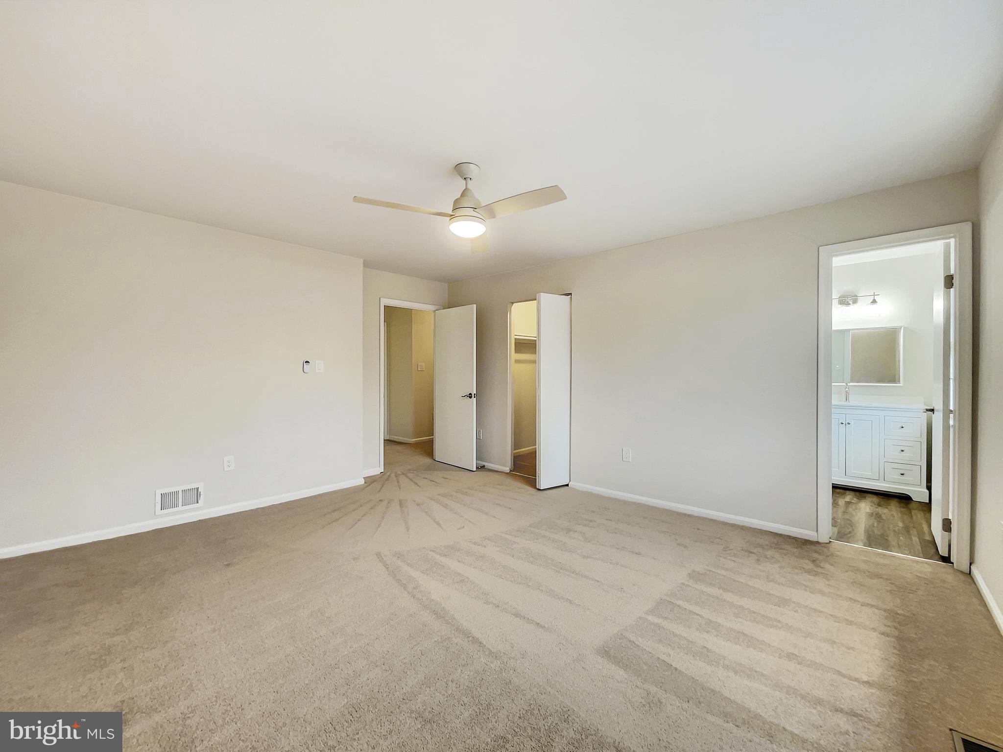 SARATOGA TOWNHOUSES - Residential