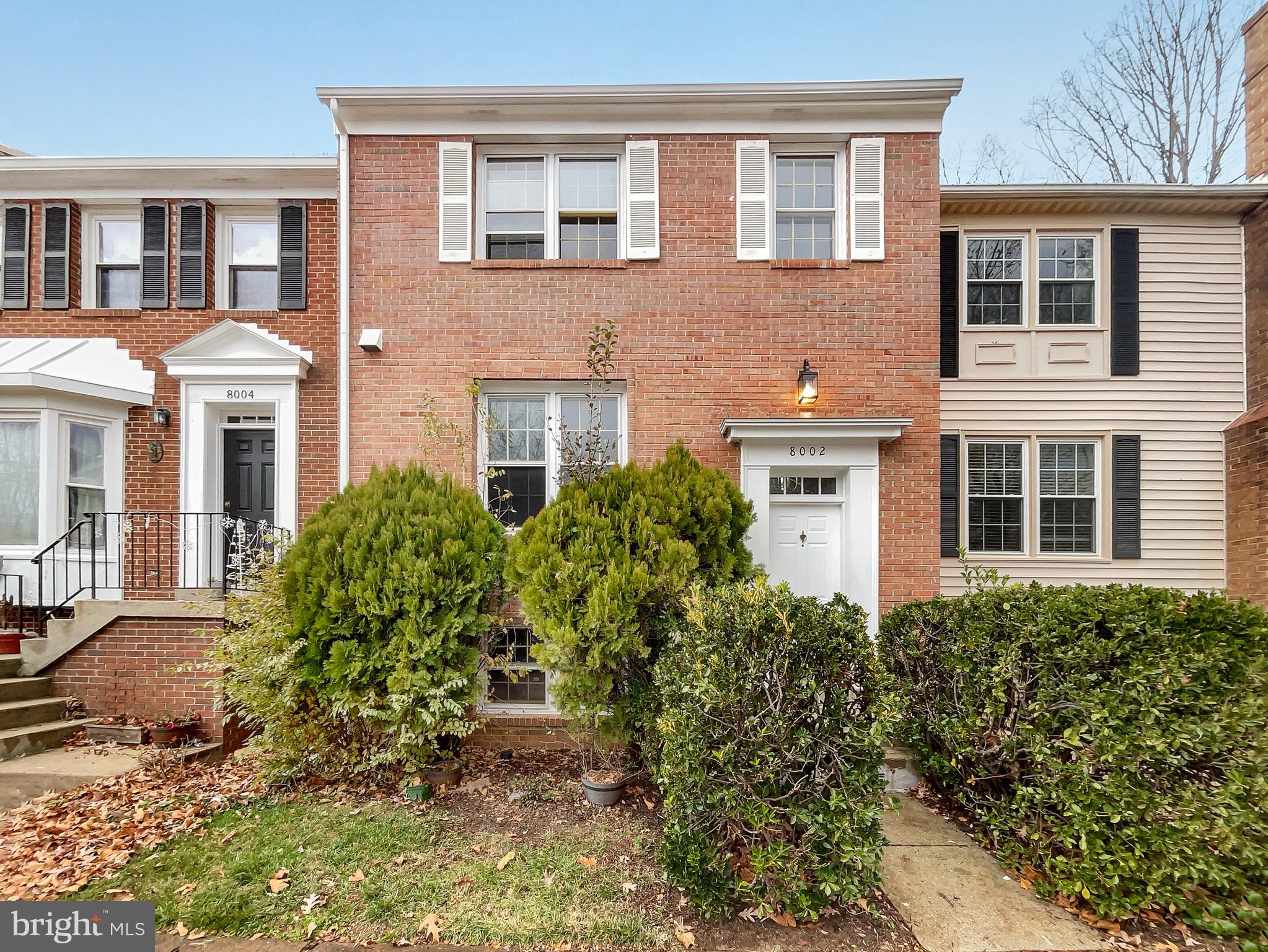 SARATOGA TOWNHOUSES - Residential