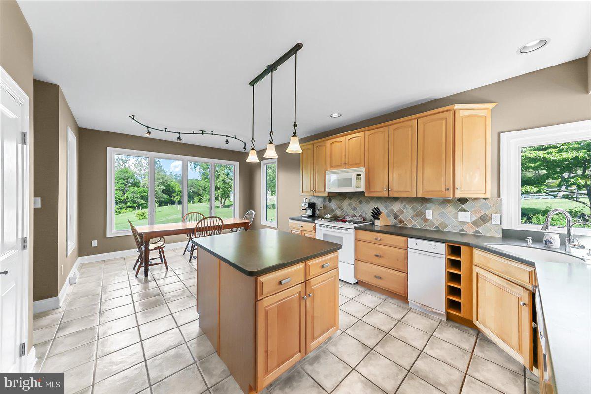 FAIR HILL - Residential