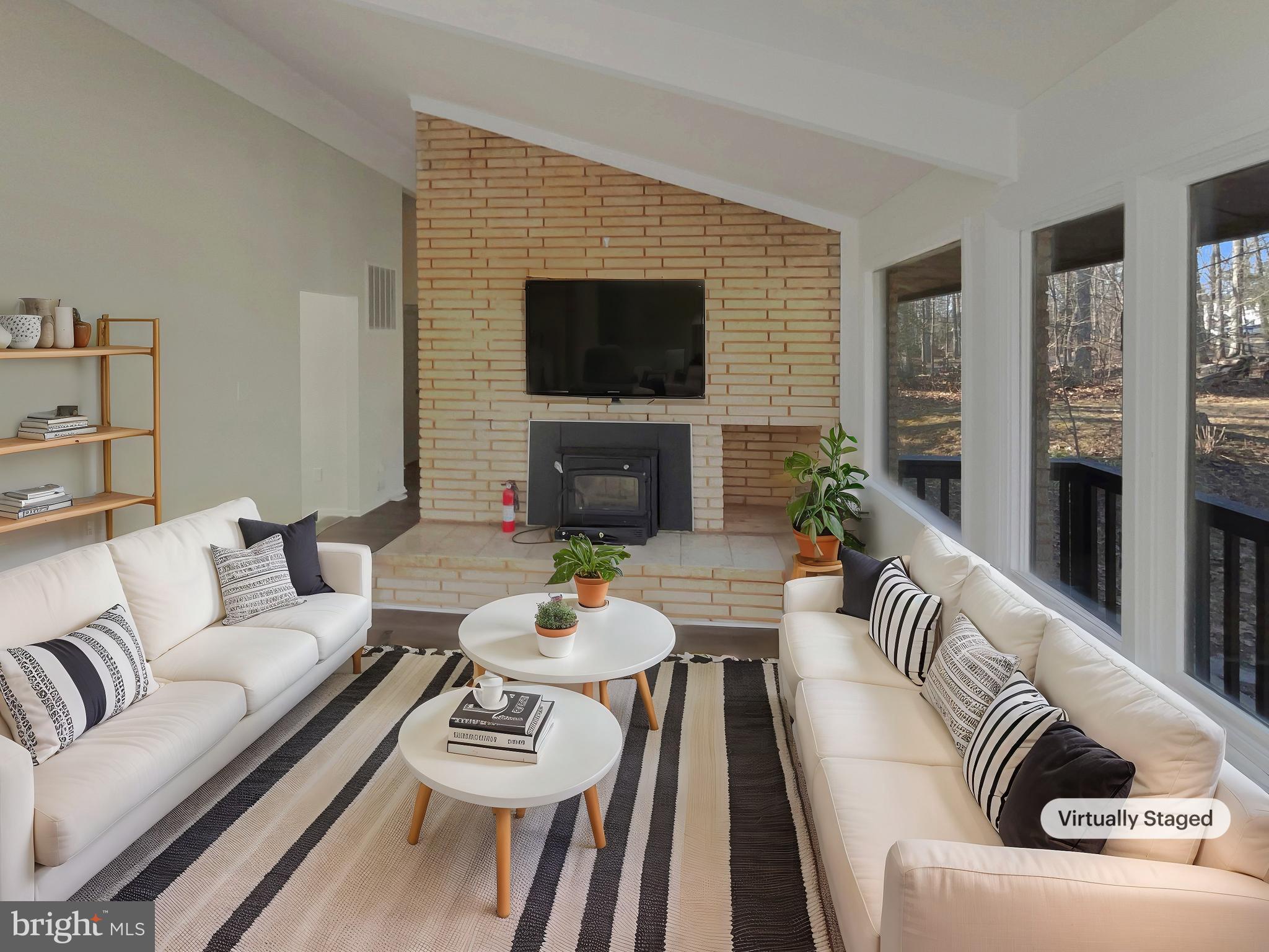 LAWNVALE ESTATES - Residential
