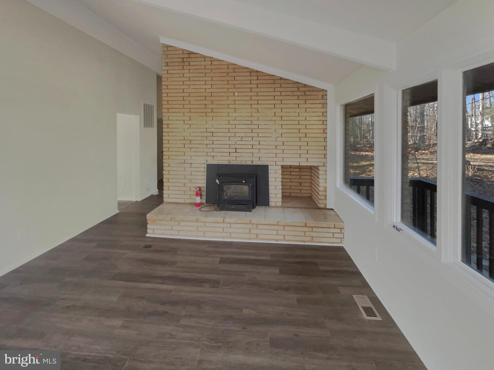 LAWNVALE ESTATES - Residential