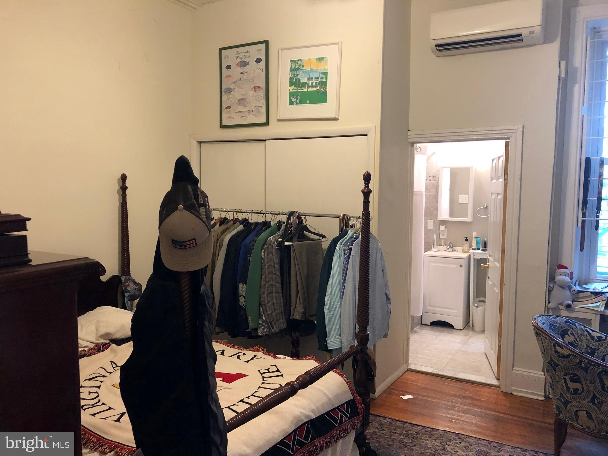 FITLER SQUARE - Commercial Sale