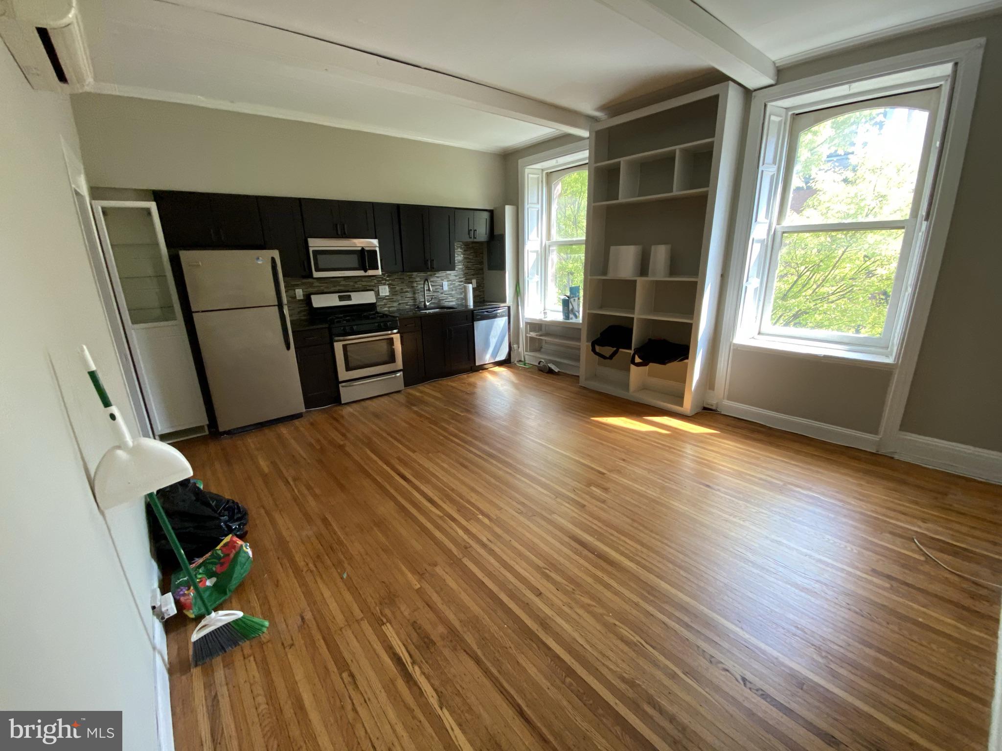 FITLER SQUARE - Commercial Sale