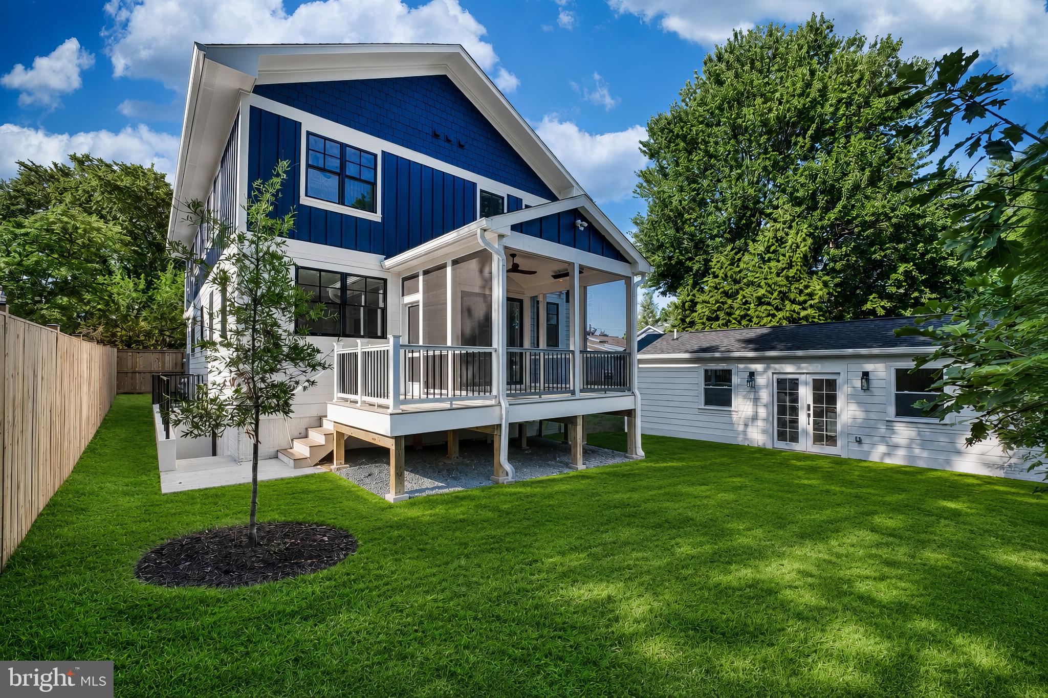 ADDISON HEIGHTS - Residential