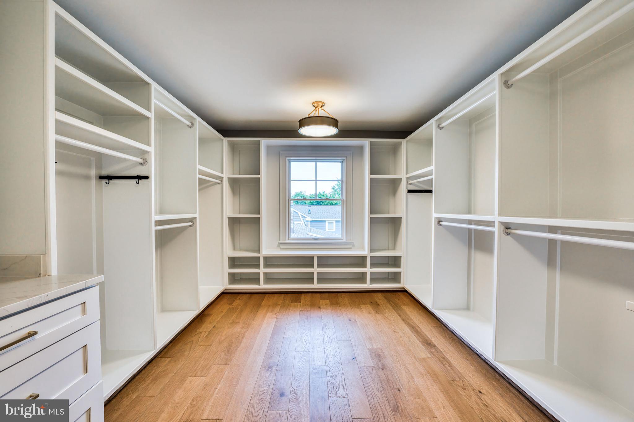 ADDISON HEIGHTS - Residential