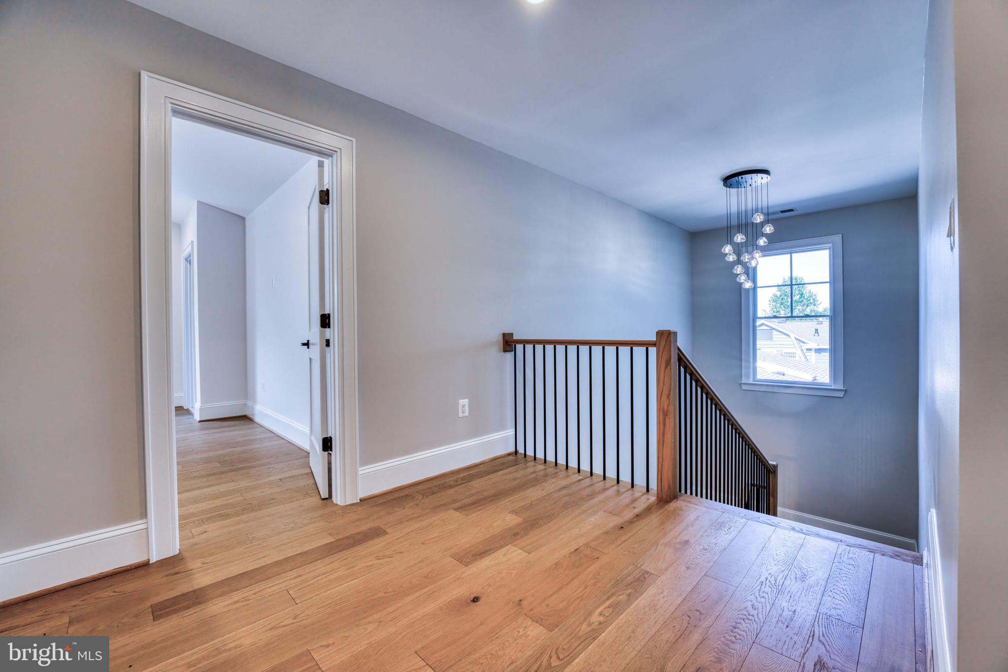 ADDISON HEIGHTS - Residential