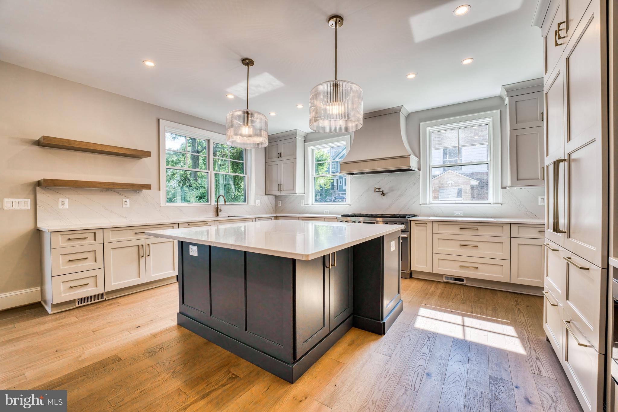 ADDISON HEIGHTS - Residential