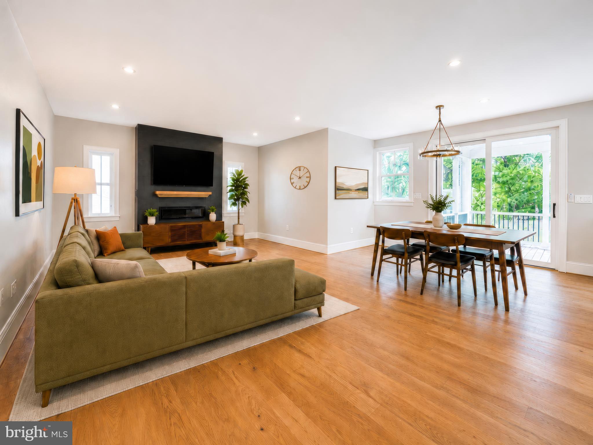 ADDISON HEIGHTS - Residential