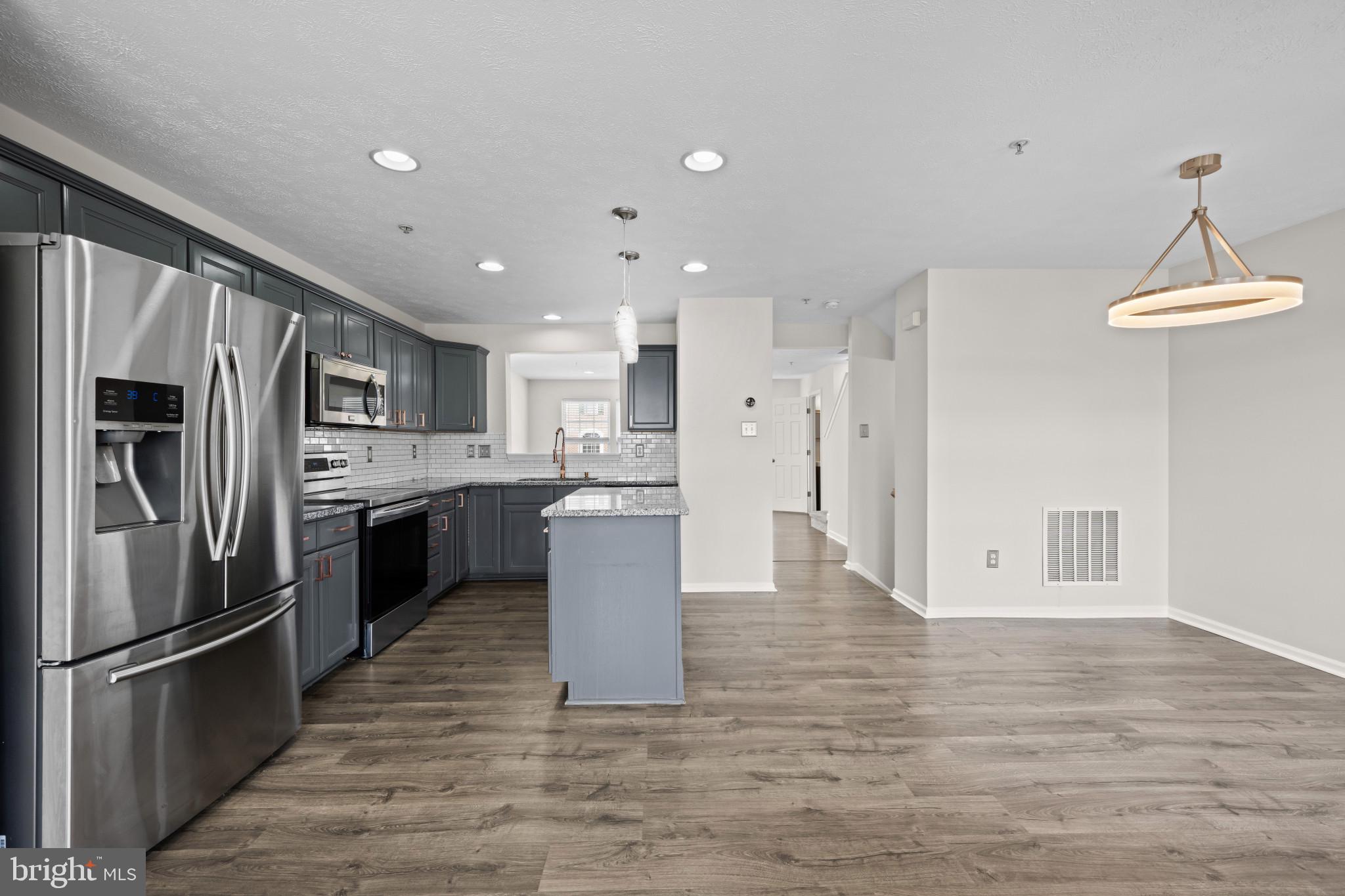 MIRAMAR LANDING - Residential