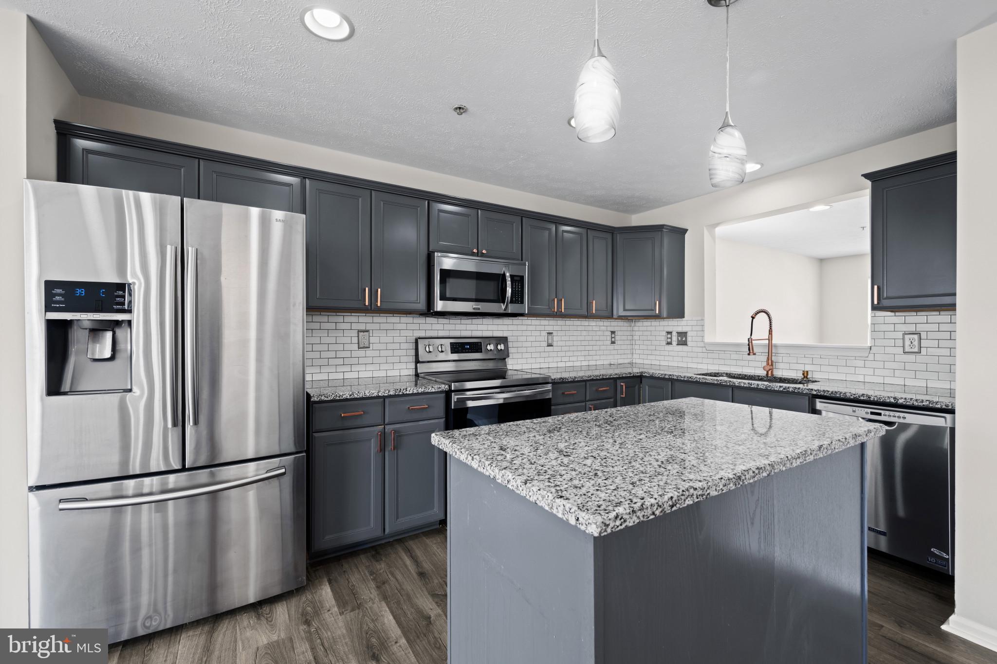 MIRAMAR LANDING - Residential