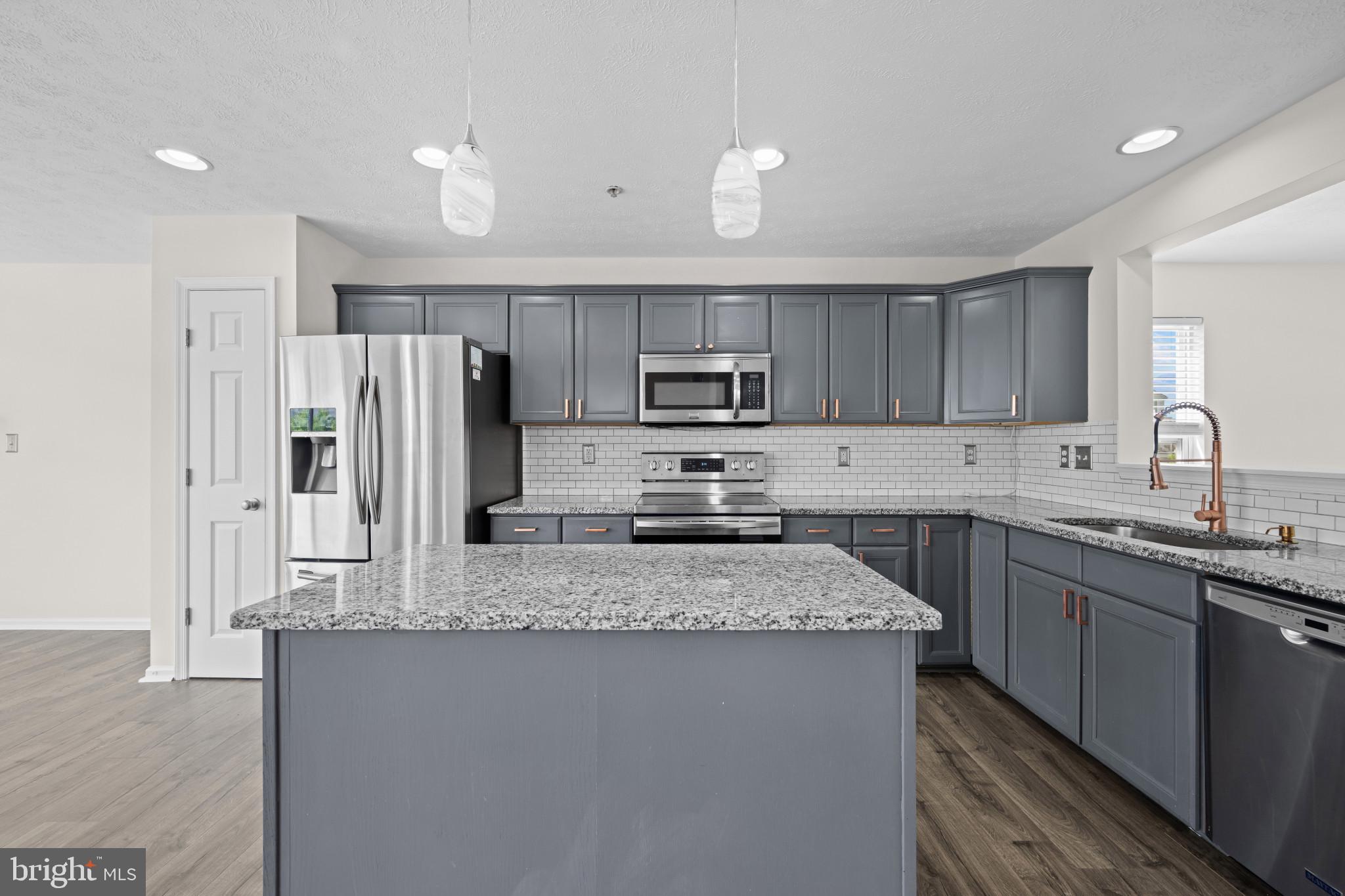 MIRAMAR LANDING - Residential