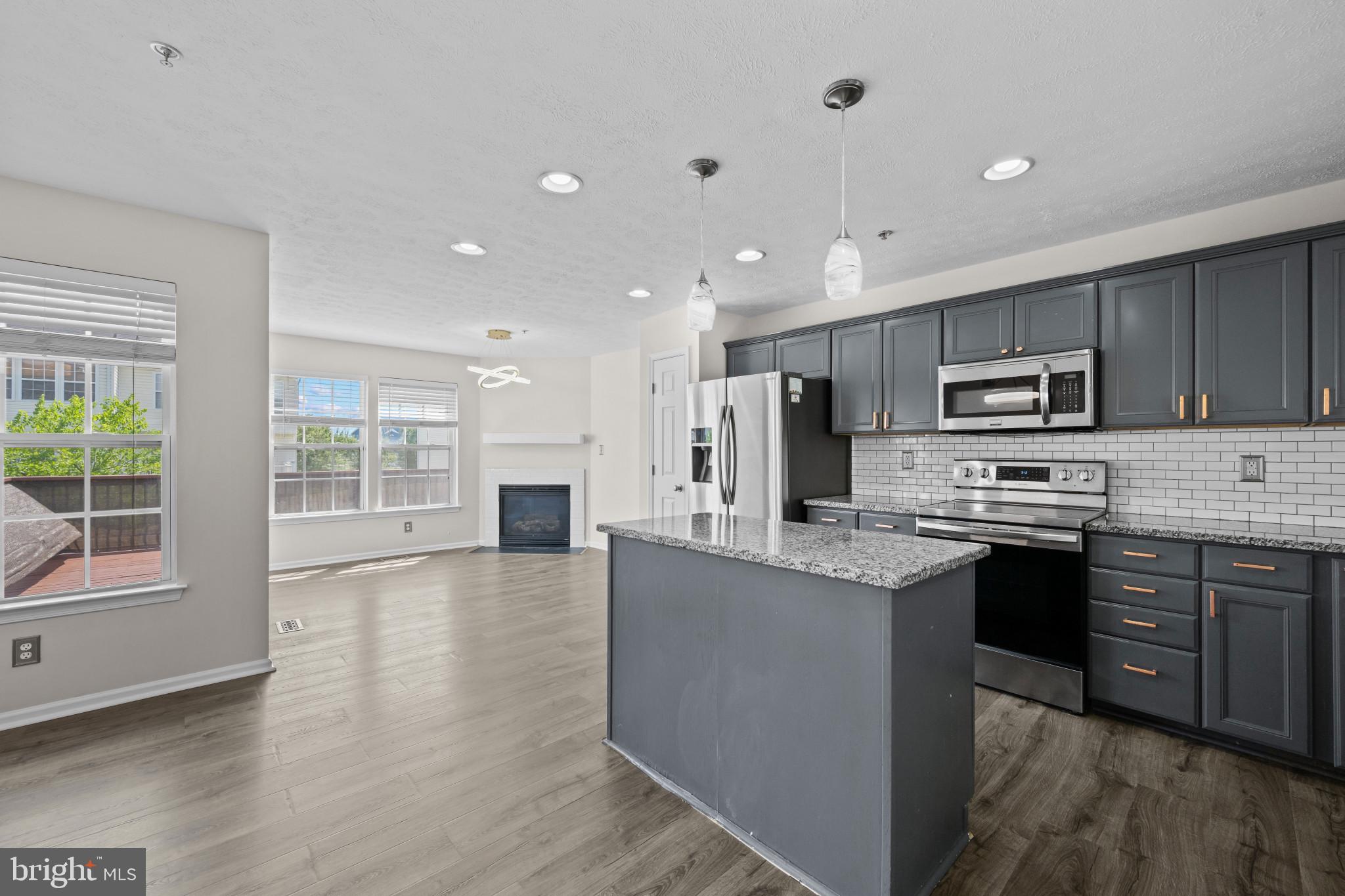 MIRAMAR LANDING - Residential