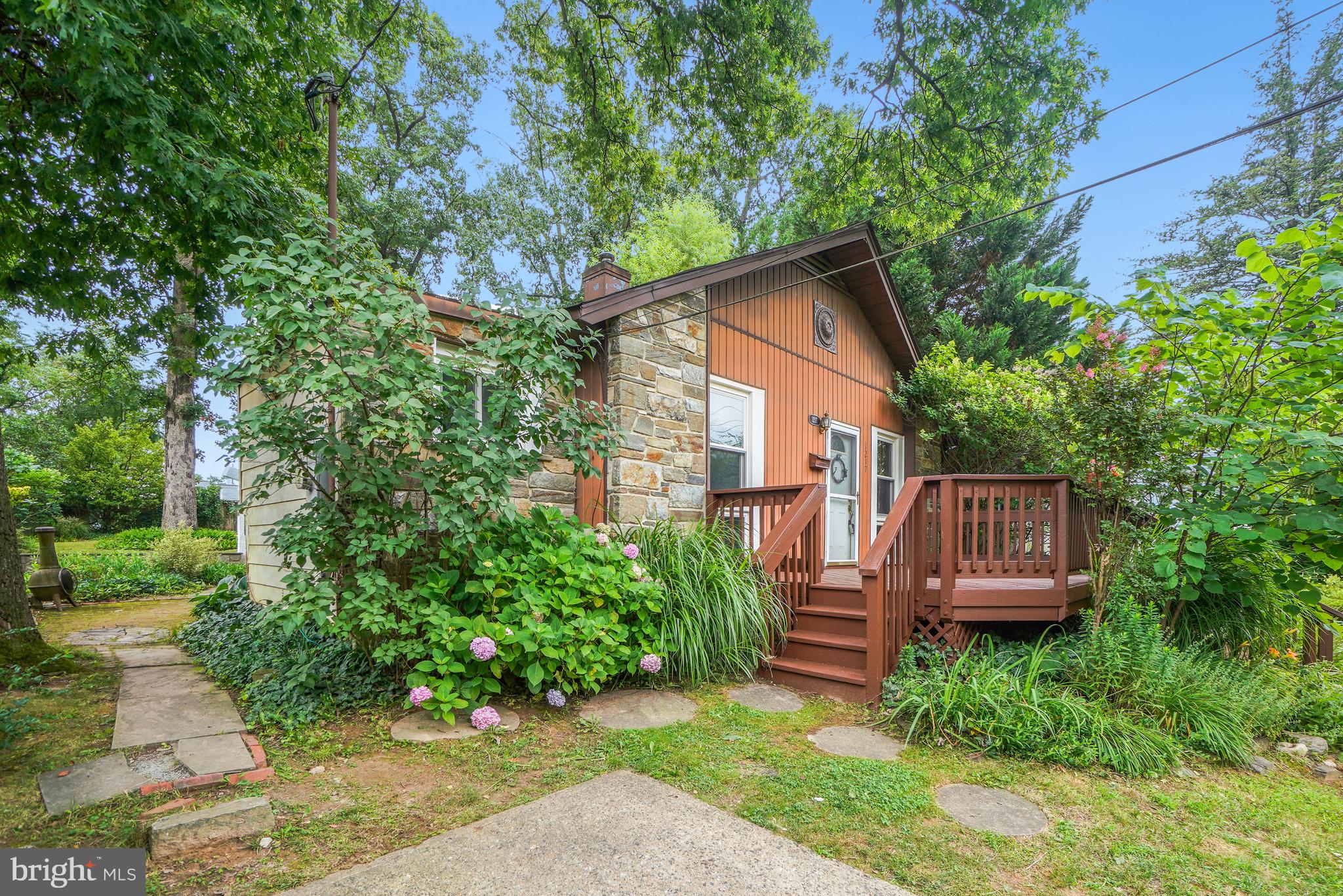 Charming 2-bedroom, 1-bath home set on a wonderfully spacious lot in a quiet Rockville neighborhood. Gleaming hardwood floors flow throughout the entire home, adding warmth and timeless character to every room. The generous lot offers exceptional outdoor space including a Torii gate— perfect for gardening, entertaining, or simply enjoying room to breathe that's hard to find at this price point.
Ideally located with easy access to Rockville's shops, dining, and commuter routes, this home is a fantastic opportunity for buyers looking for a solid foundation with room to grow, garden, or expand. Don't miss your chance to own a generous lot in a prime Rockville location!
