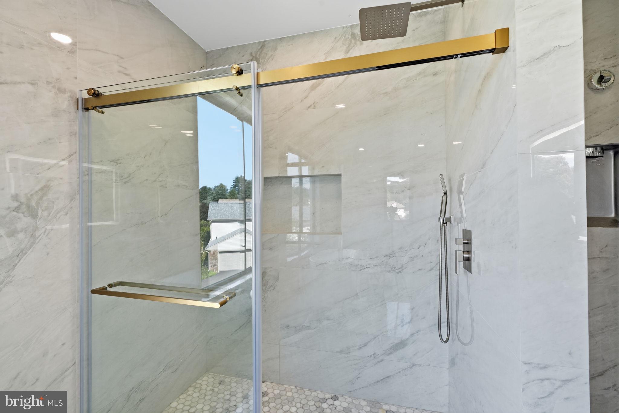 ALBIDALE - Residential