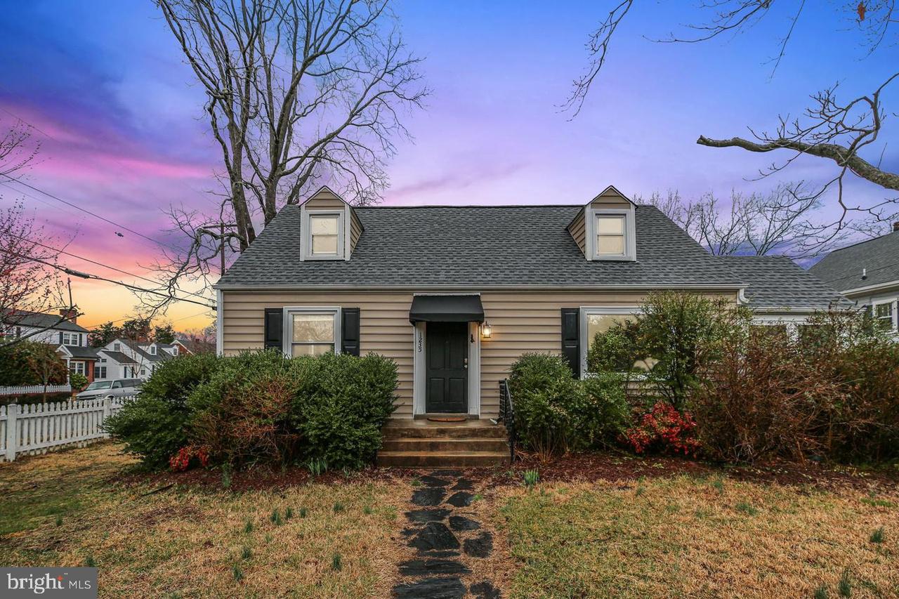 COLLEGE HEIGHTS - Residential Lease