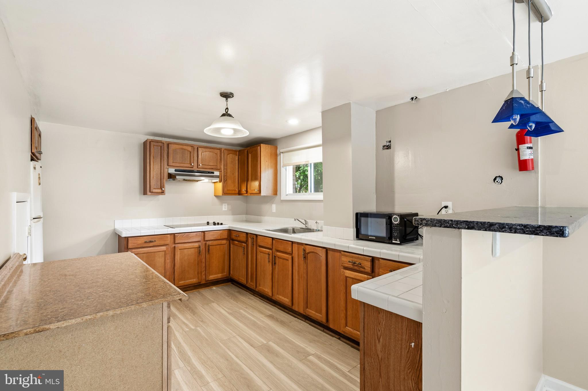 COLLEGE PARK WOODS - Residential