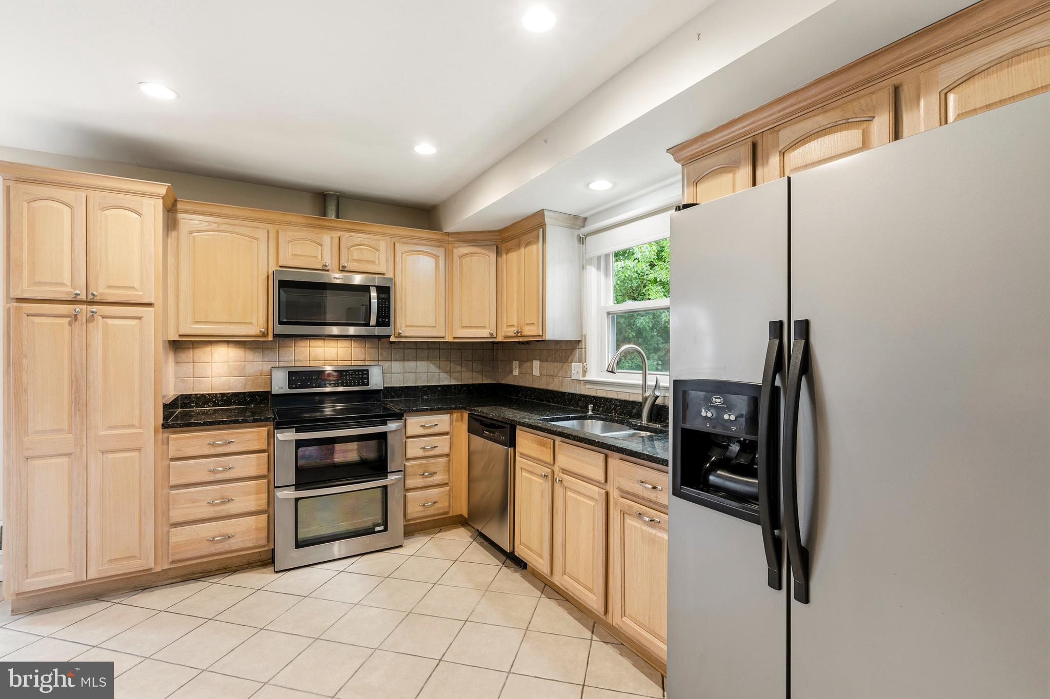 COLLEGE PARK WOODS - Residential
