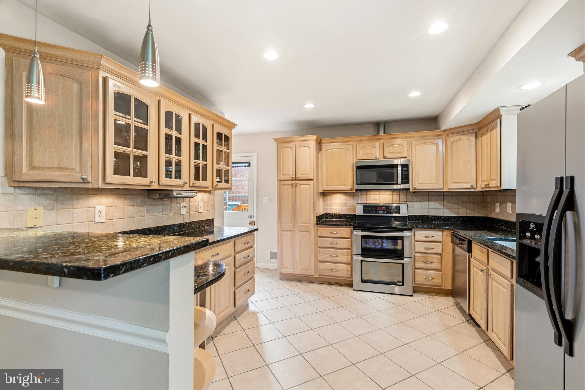 COLLEGE PARK WOODS - Residential