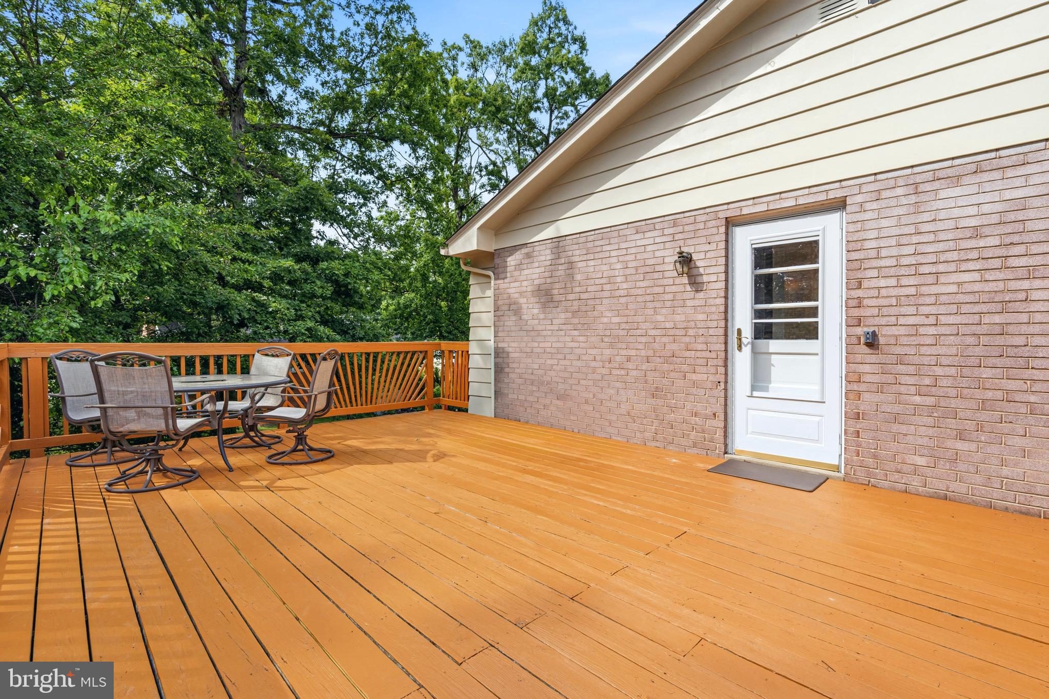COLLEGE PARK WOODS - Residential