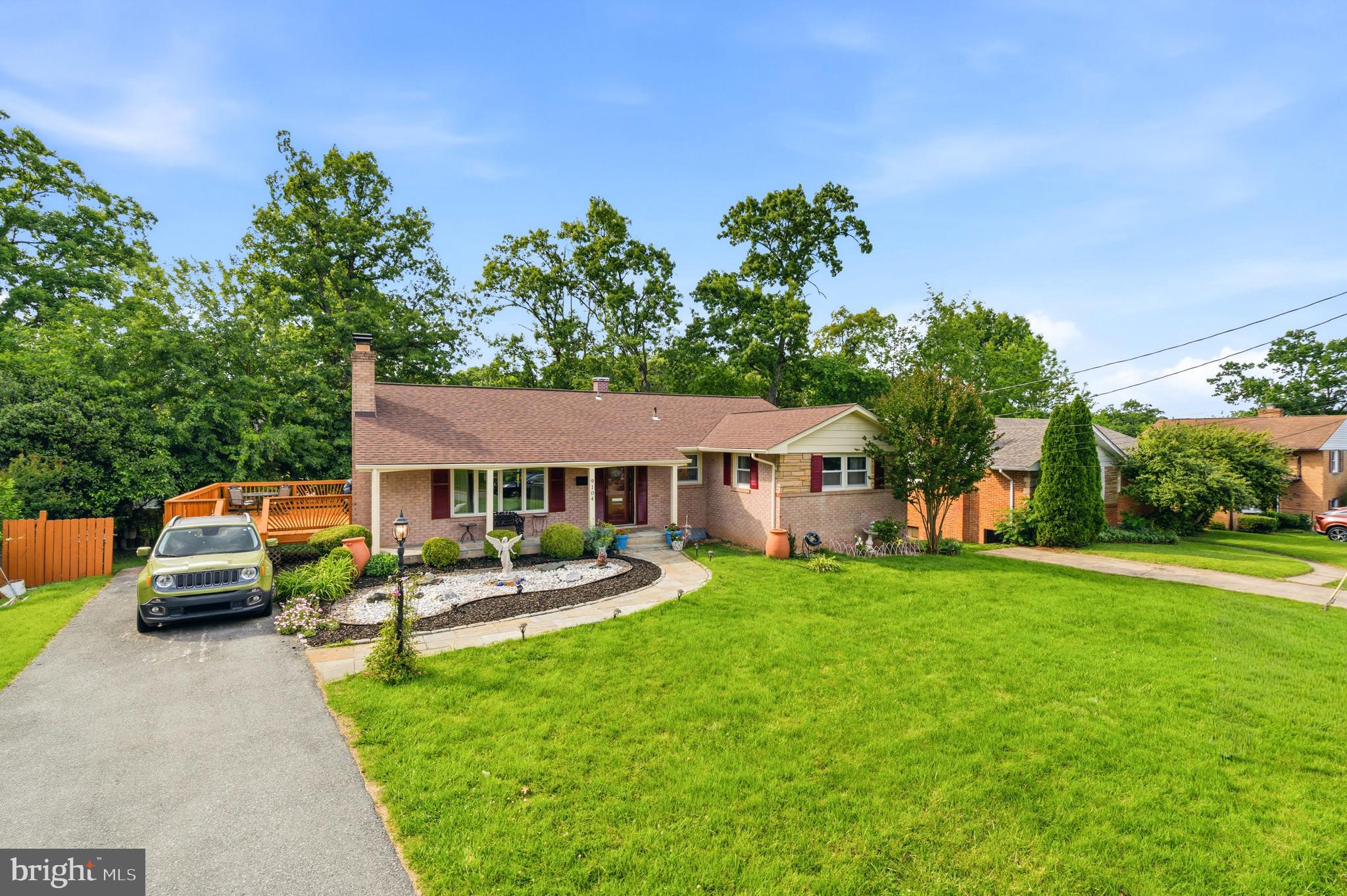 COLLEGE PARK WOODS - Residential