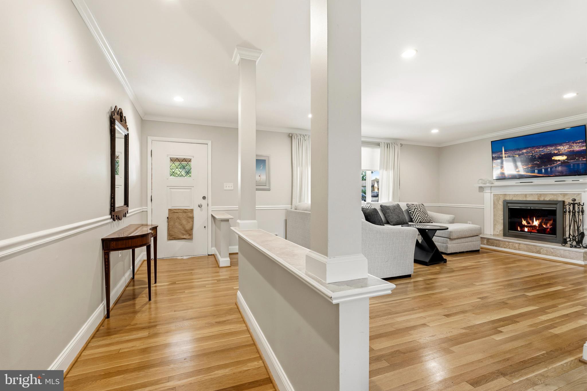 COLLEGE PARK WOODS - Residential