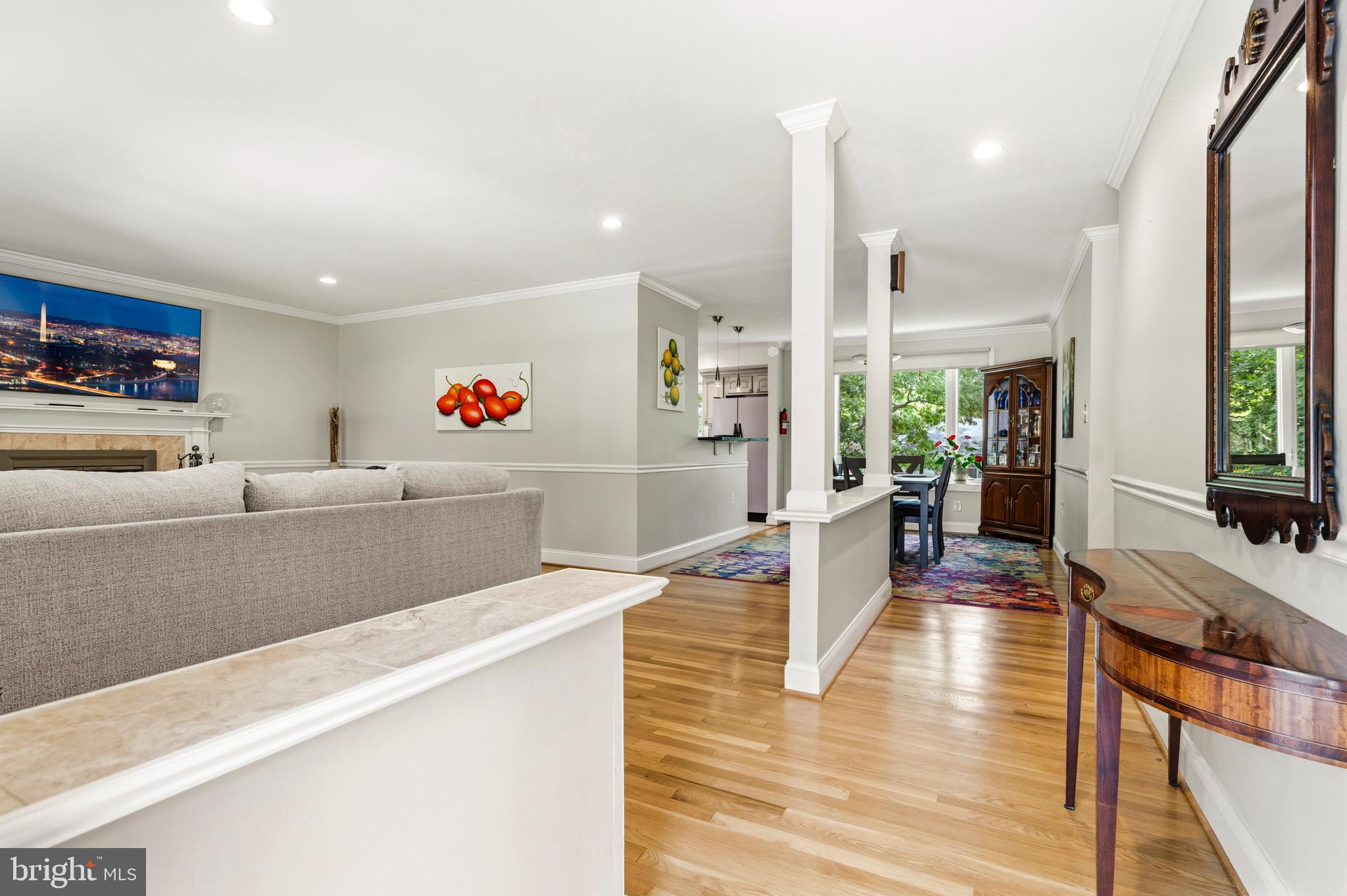COLLEGE PARK WOODS - Residential