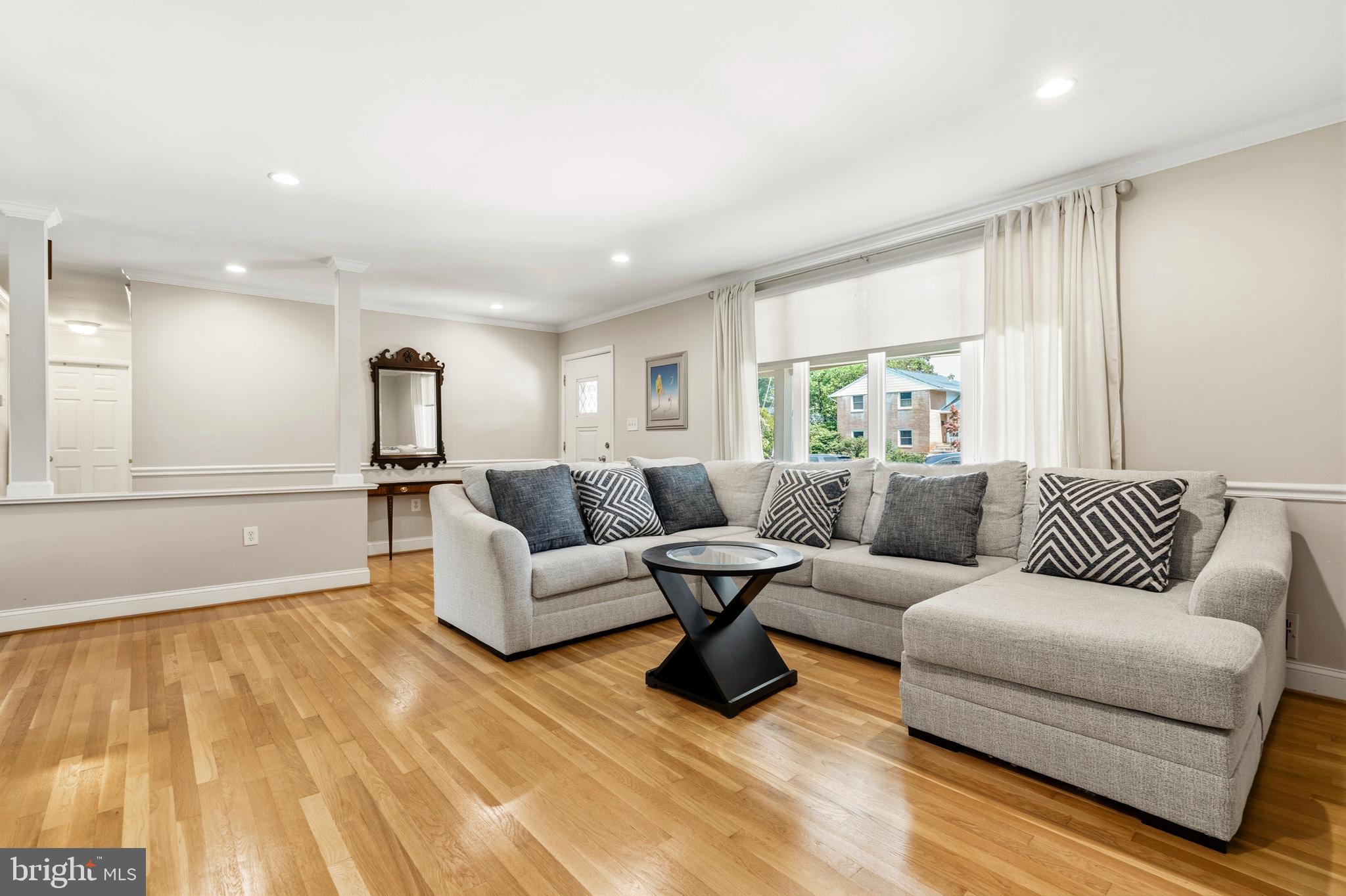 COLLEGE PARK WOODS - Residential