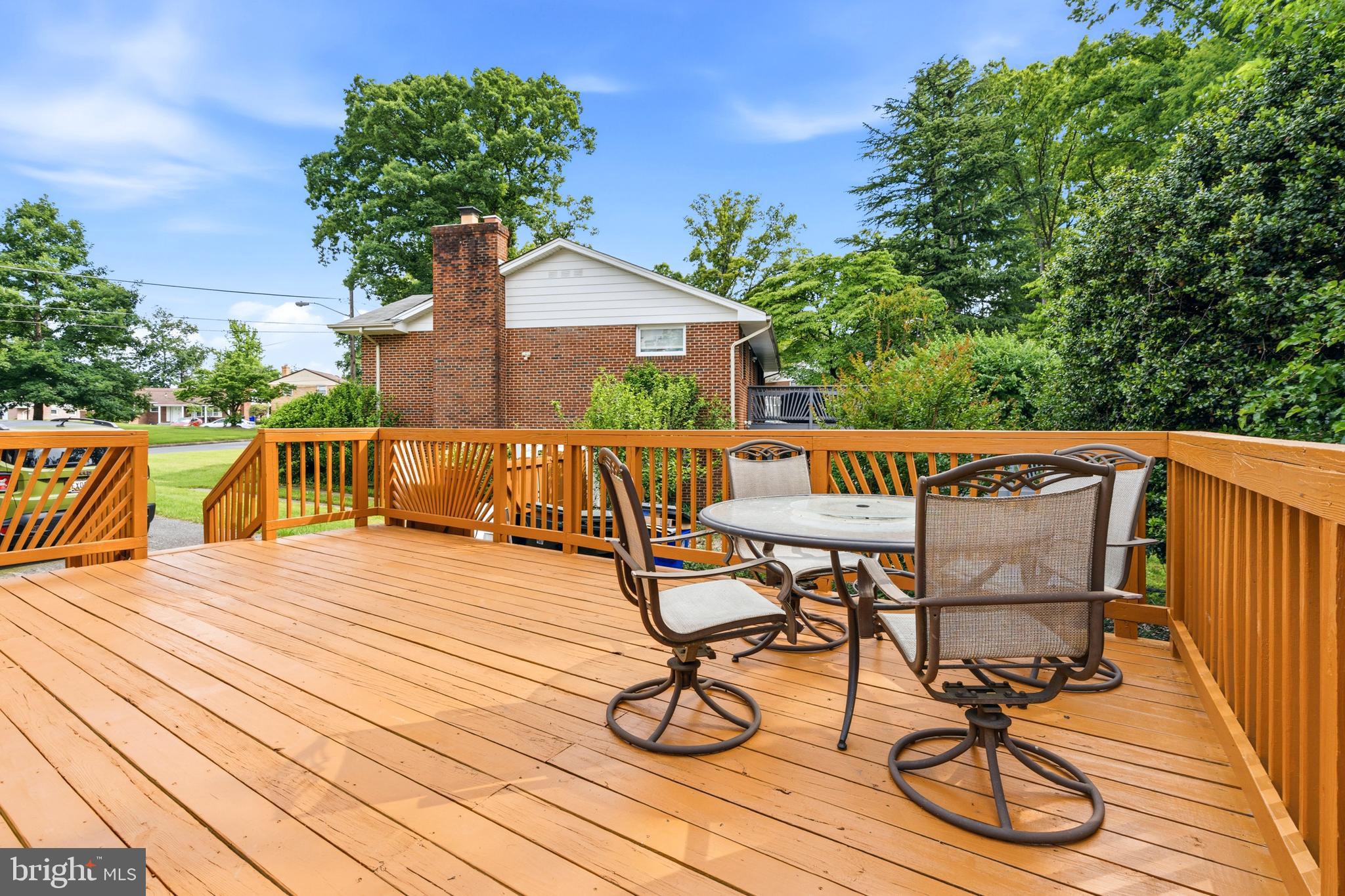 COLLEGE PARK WOODS - Residential