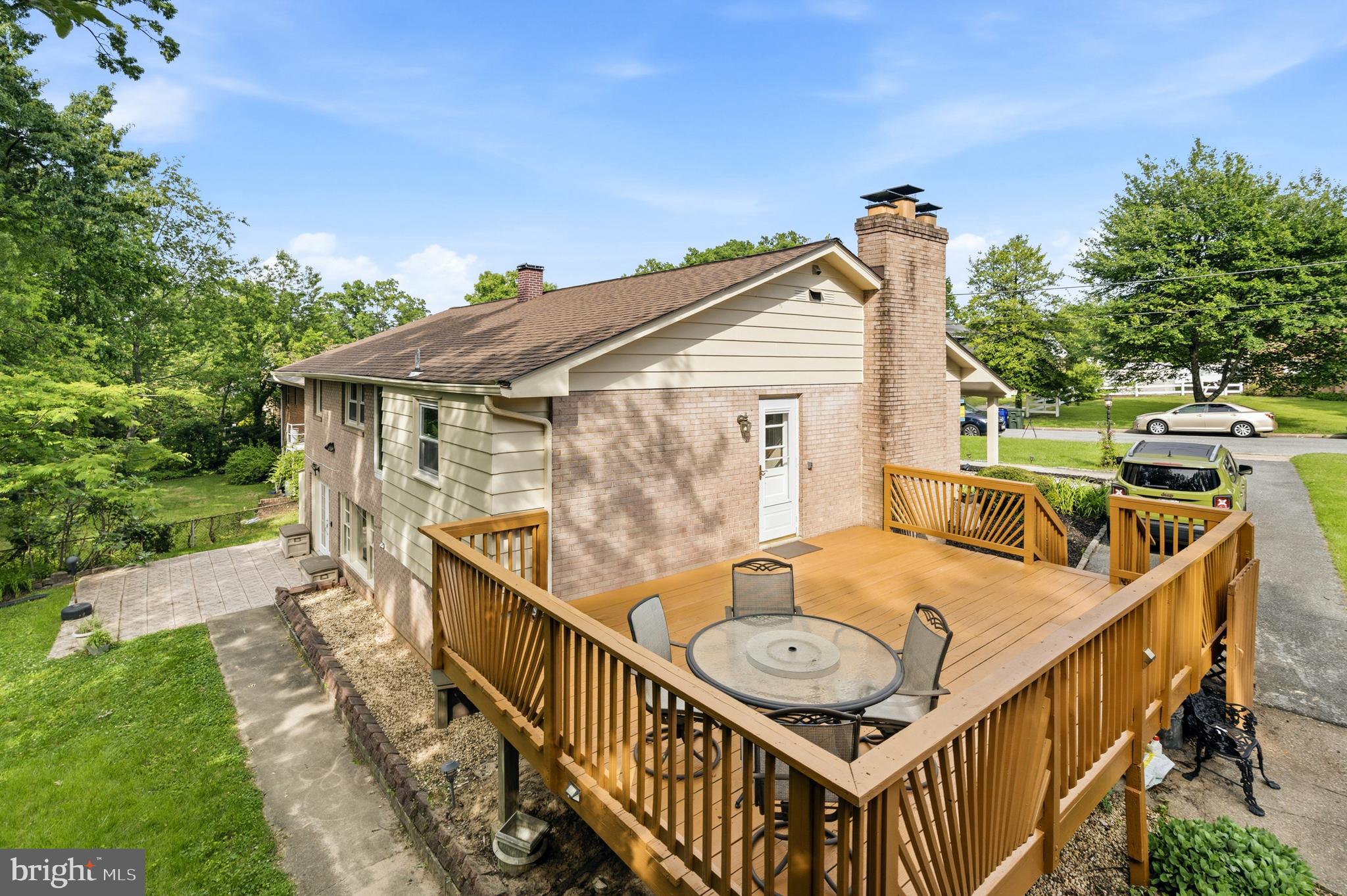 COLLEGE PARK WOODS - Residential