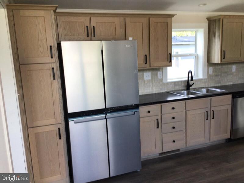 PENNWOOD CROSSING - Residential