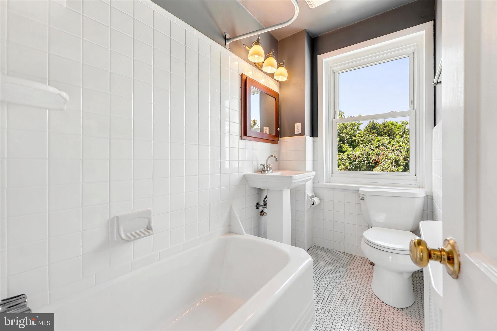CONSHOHOCKEN - Residential