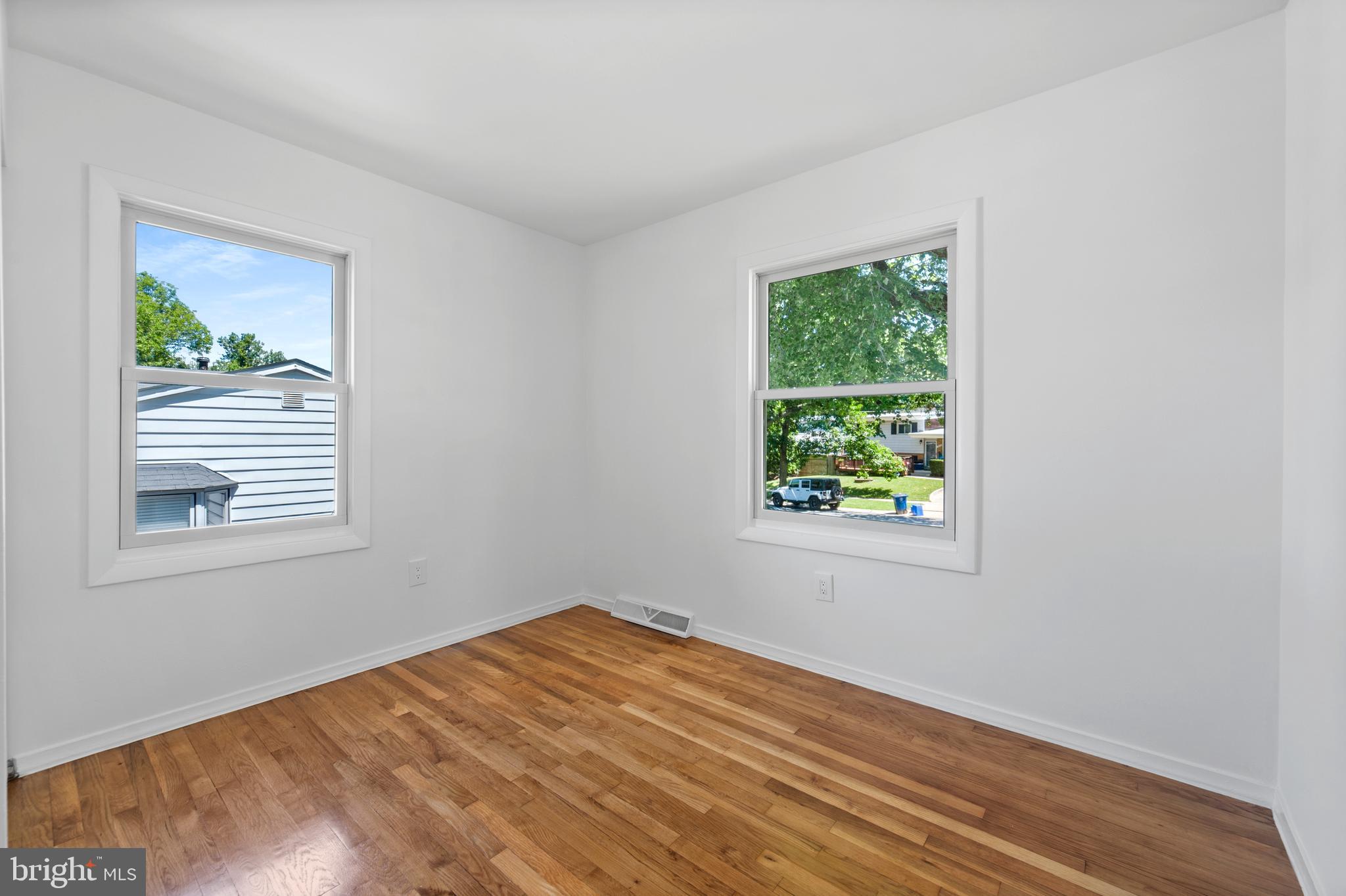 GREENWOOD KNOLLS - Residential