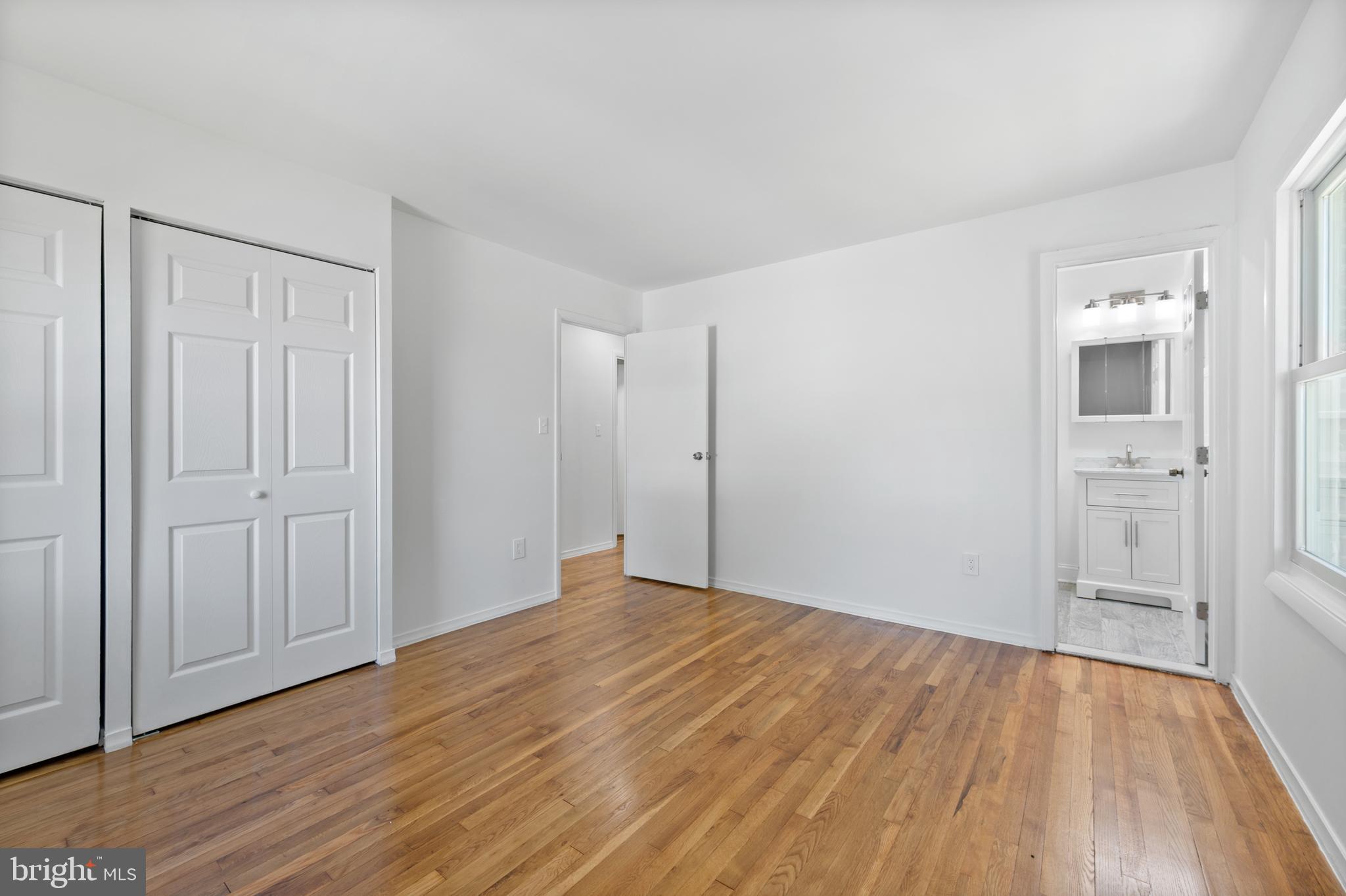 GREENWOOD KNOLLS - Residential