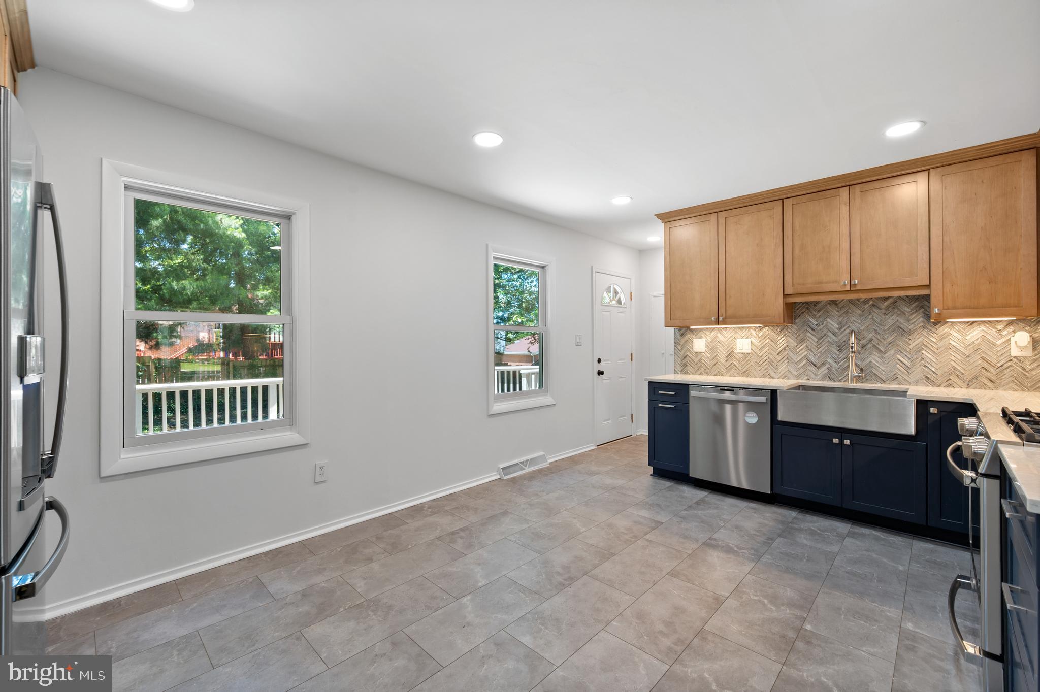GREENWOOD KNOLLS - Residential