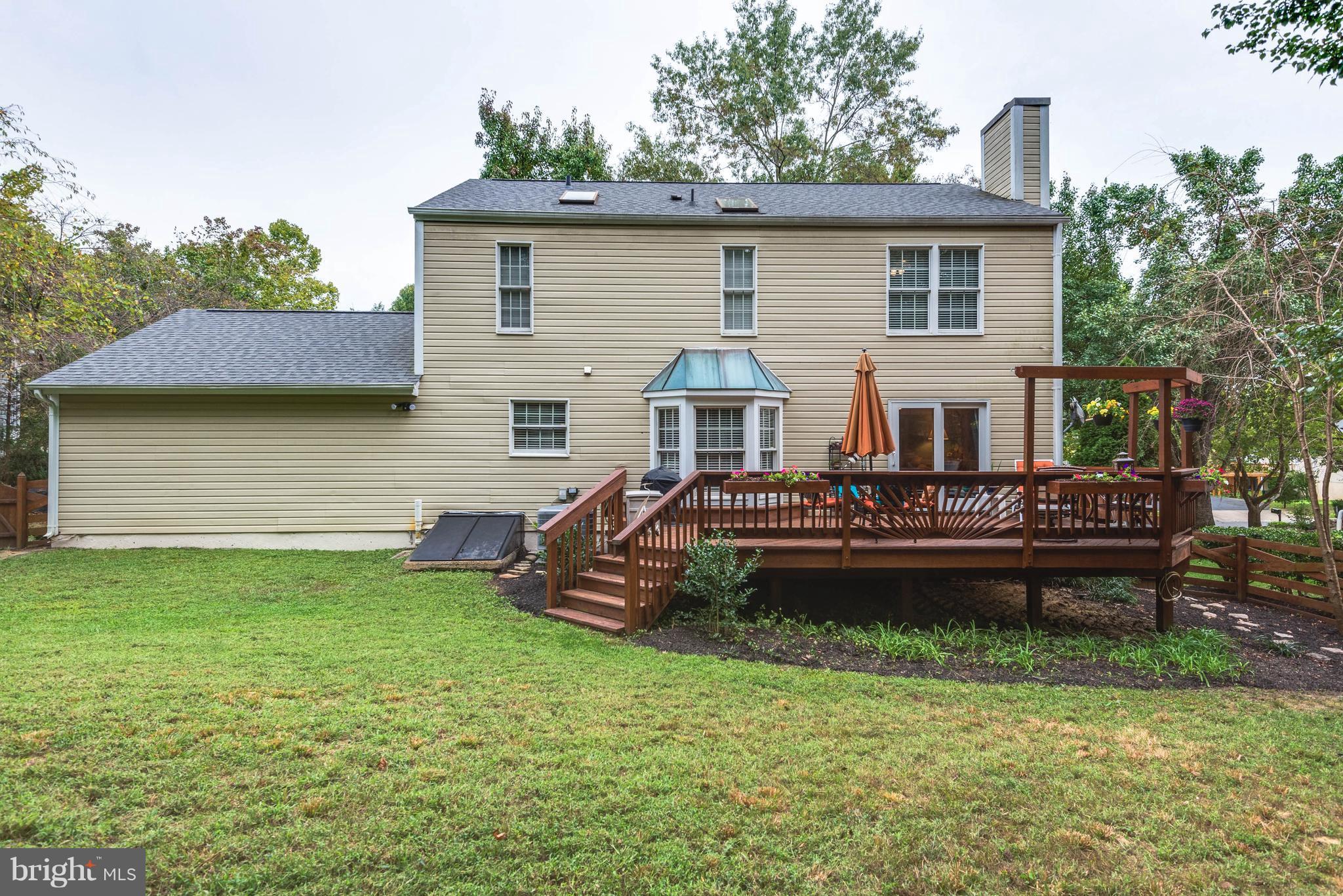 ROLLING HILLS - Residential