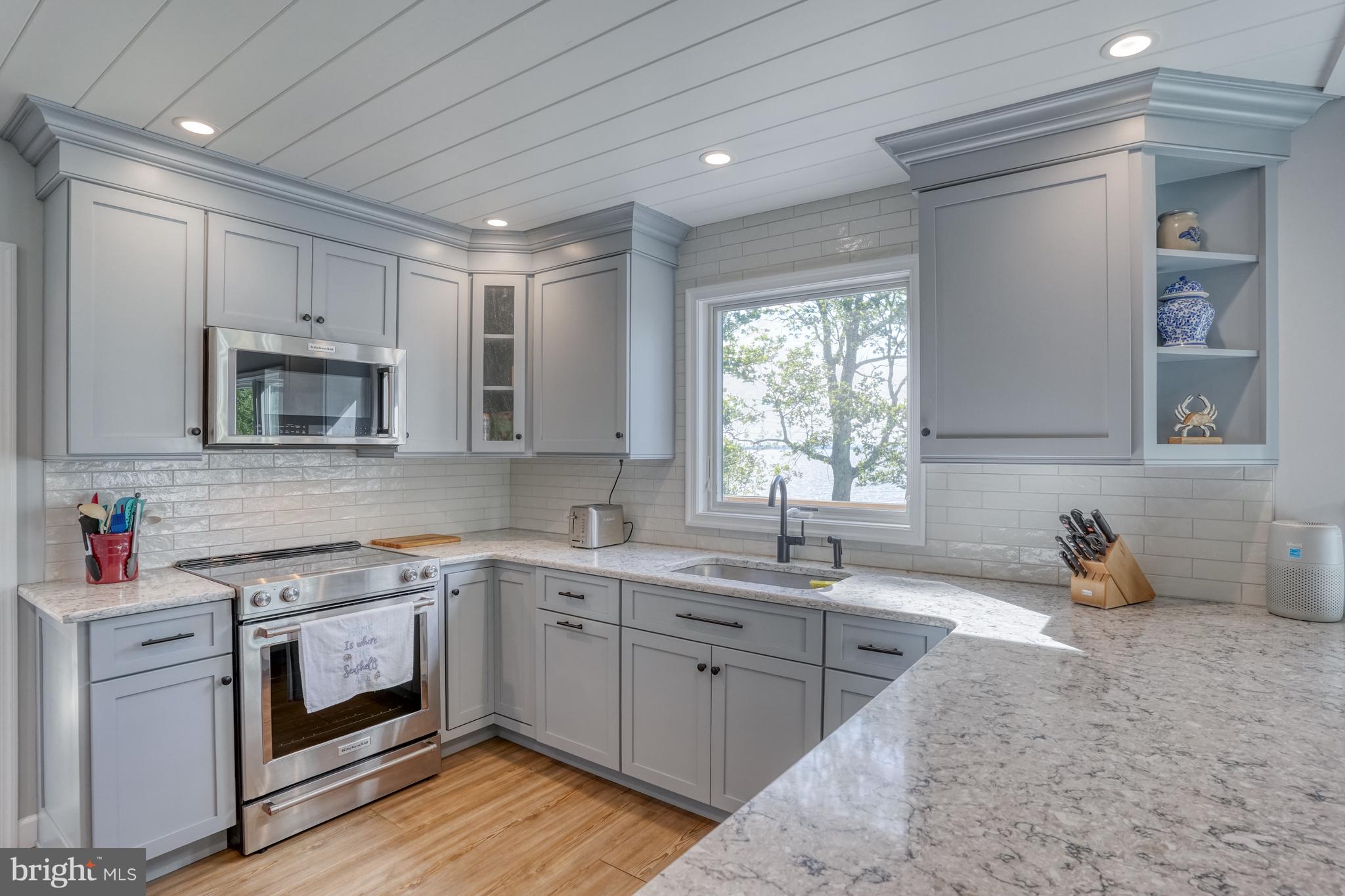 CHESAPEAKE ISLE - Residential