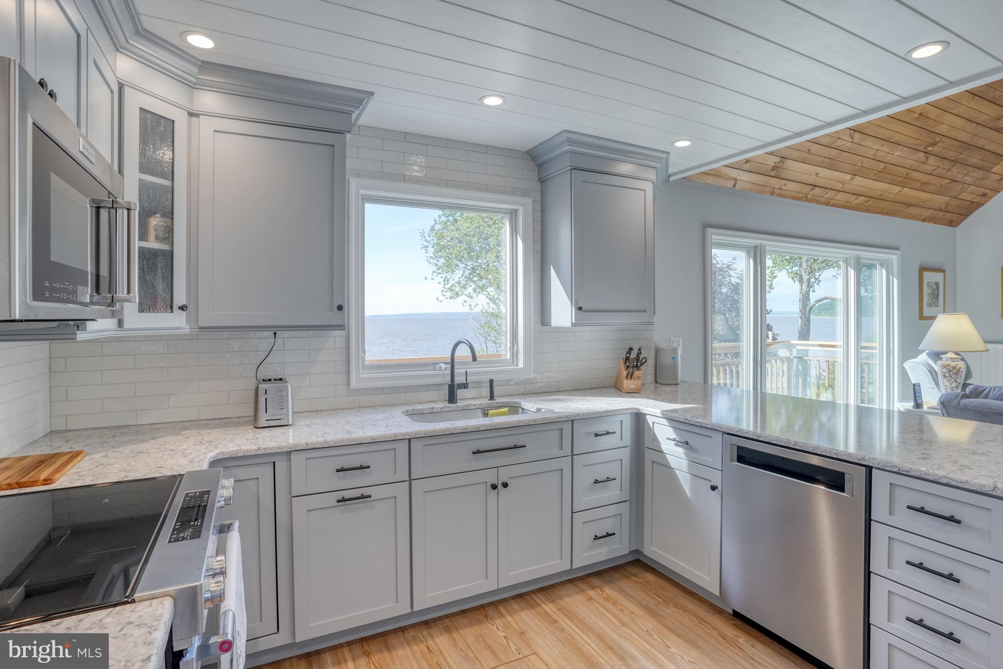 CHESAPEAKE ISLE - Residential
