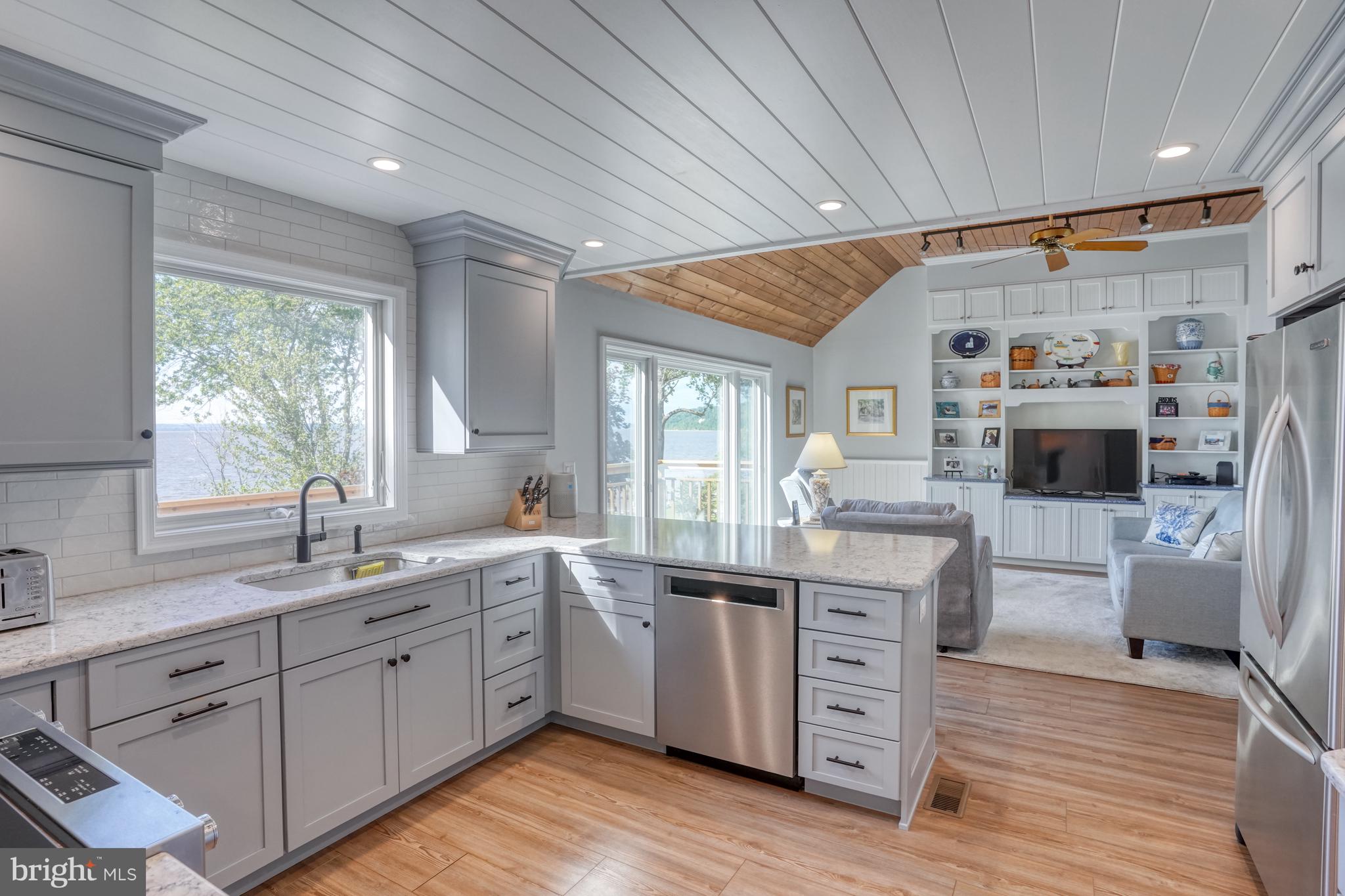 CHESAPEAKE ISLE - Residential