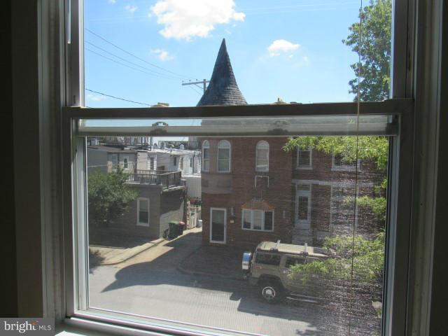 RIVERSIDE - Residential Lease