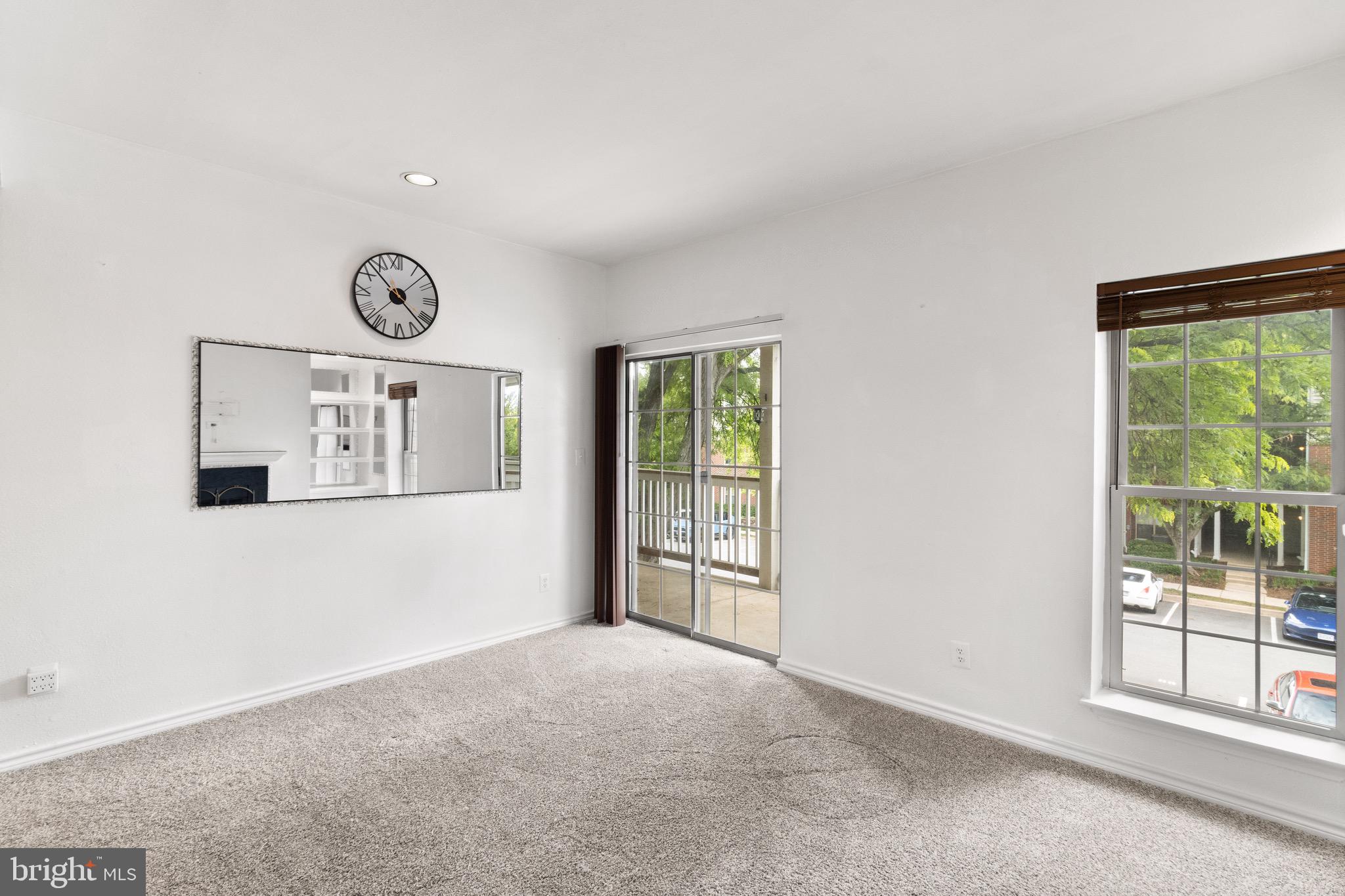 PENDERBROOK SQUARE CONDOMINIUMS - Residential